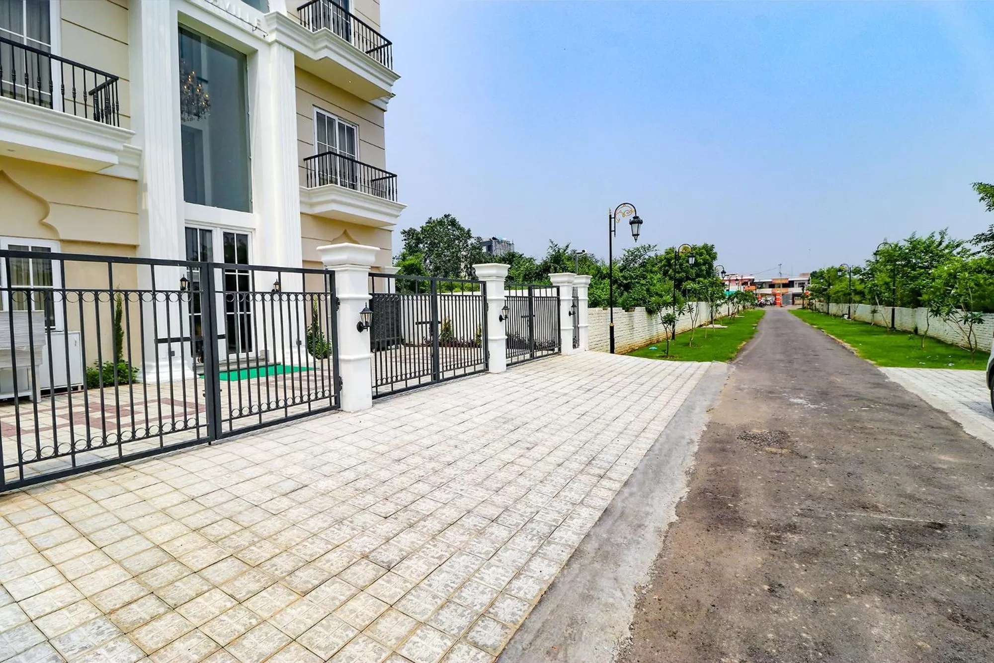 Facade/entrance in FabHotel K9 Villa