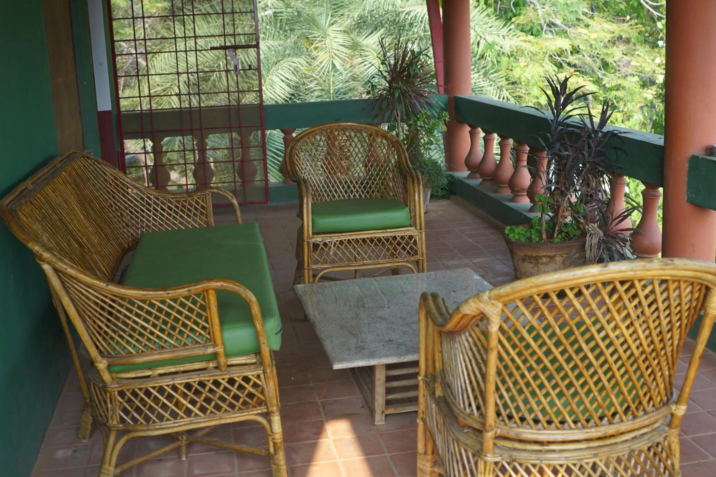 Balcony/Terrace, Seating Area in Green's Guest House