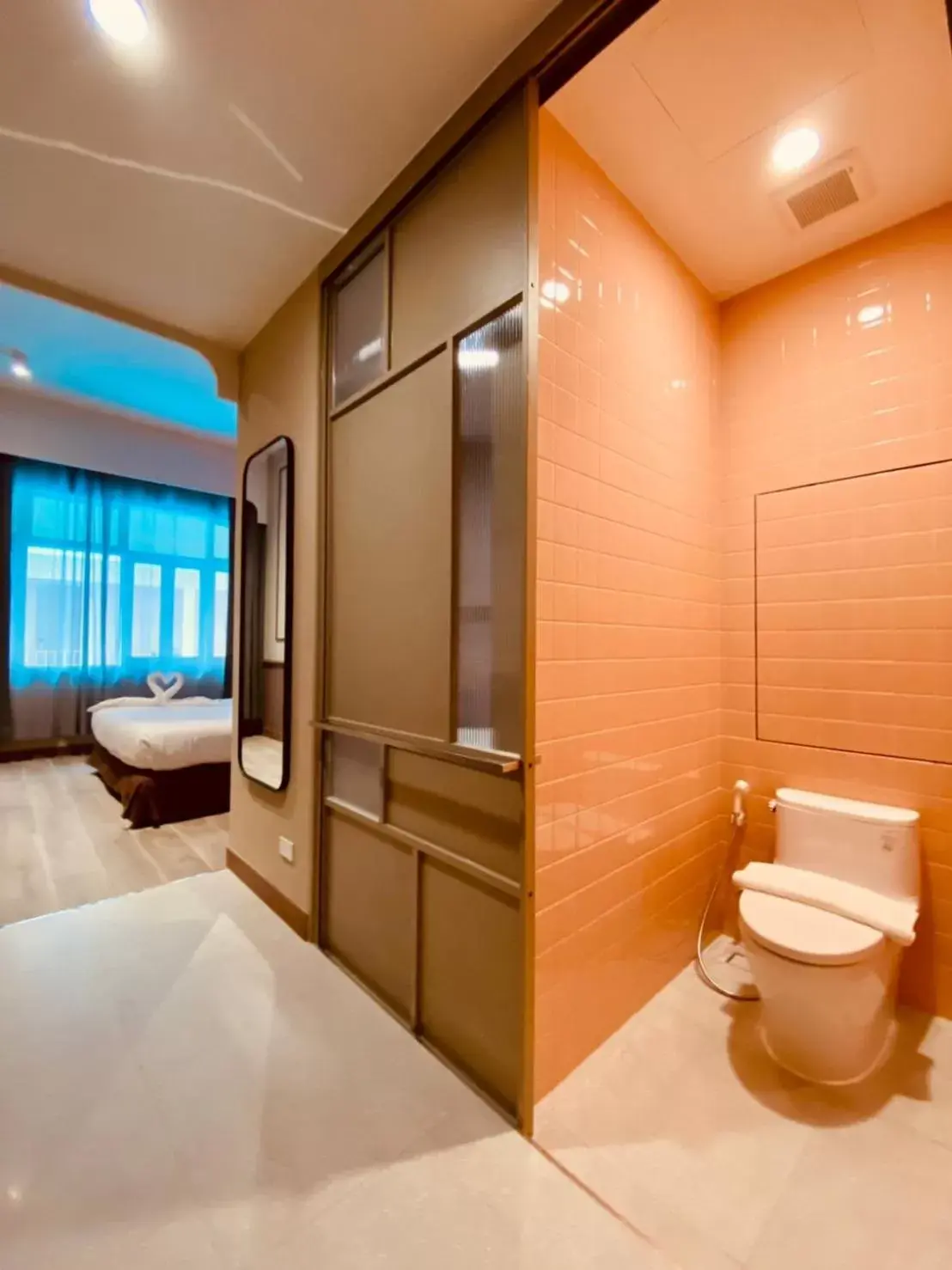 Bathroom in Miami Hotel Bangkok - SHA Plus