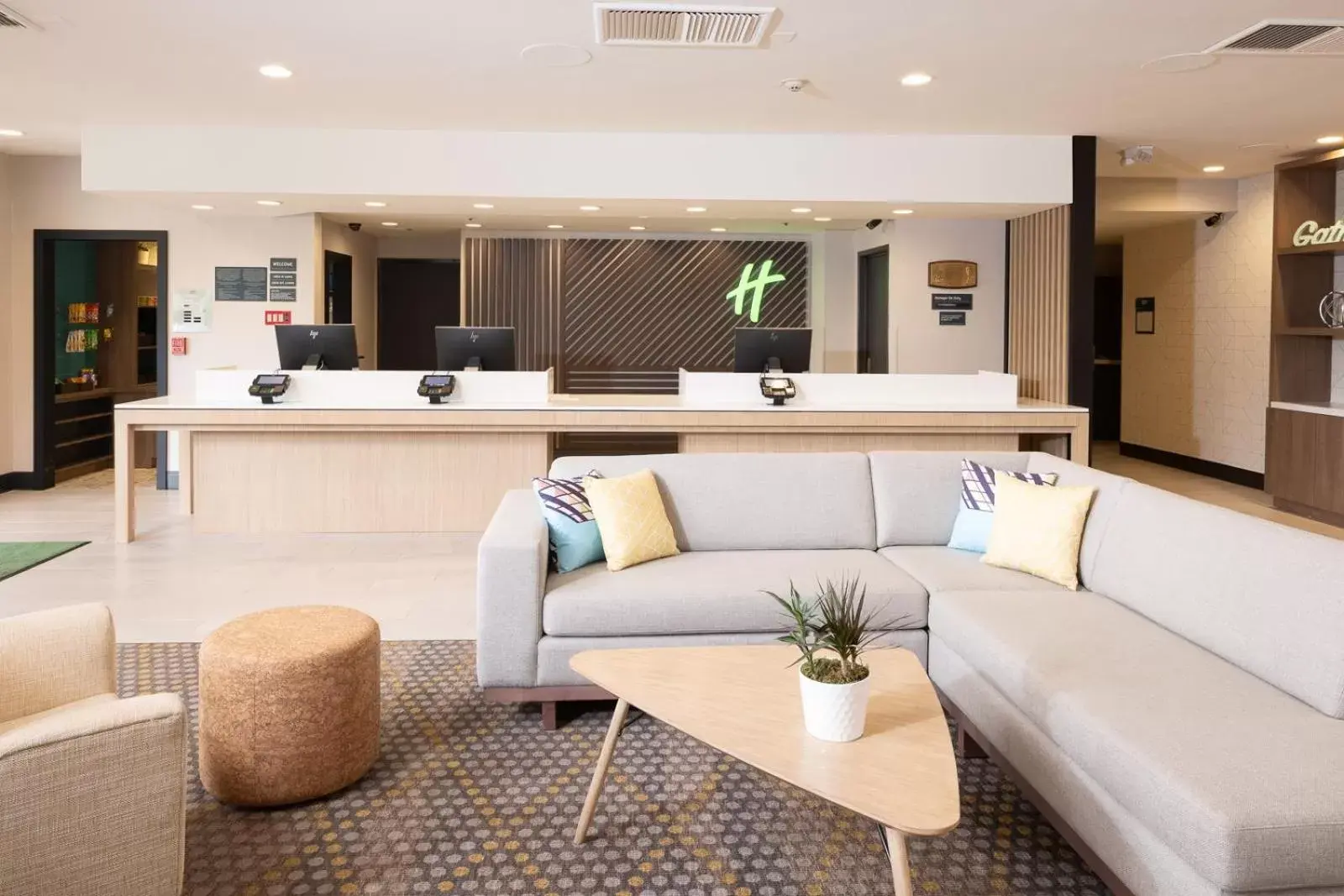 Lobby or reception, Lobby/Reception in Holiday Inn Santa Ana-Orange County Airport, an IHG Hotel