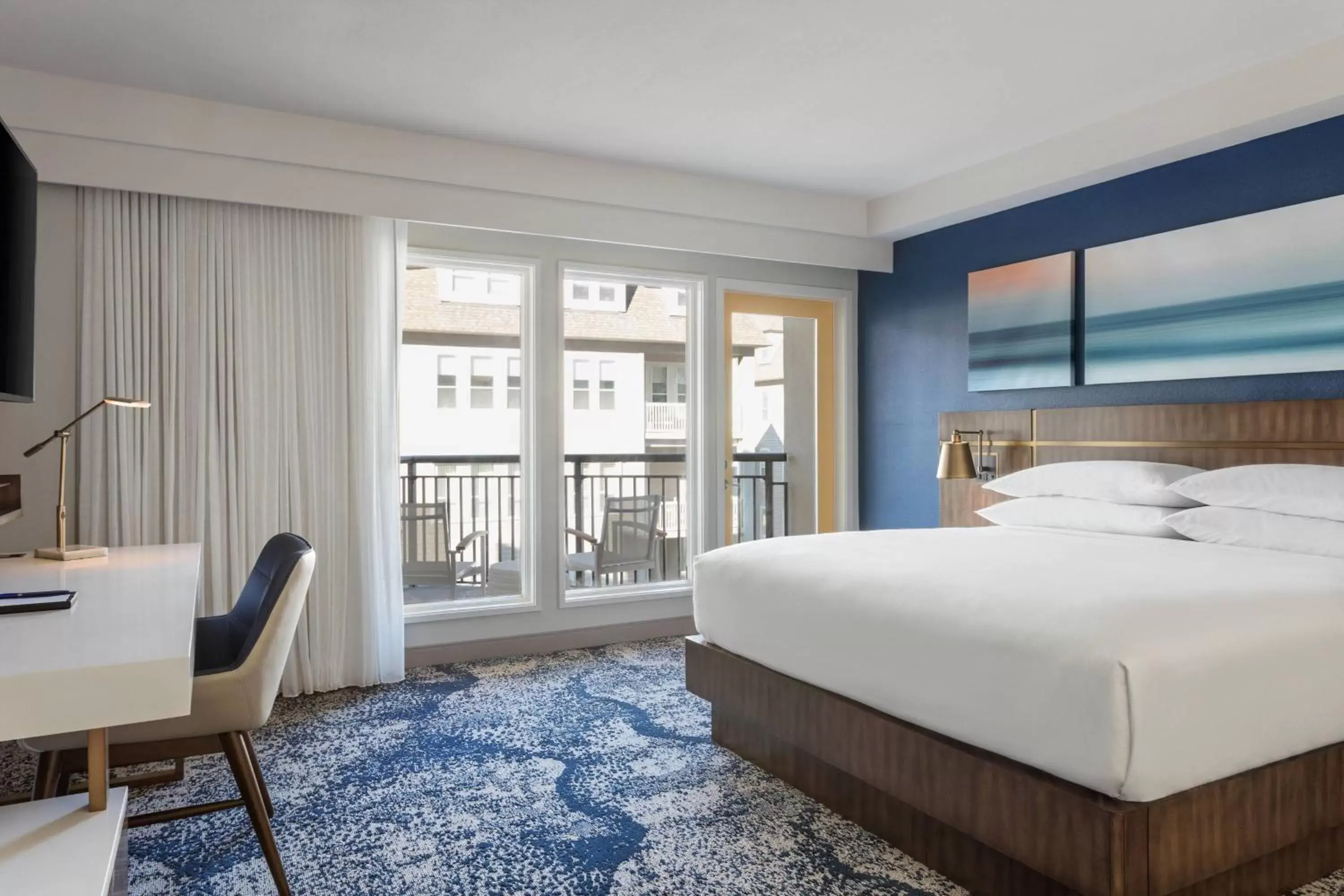 Bedroom, Bed in Delta Hotels by Marriott Virginia Beach Waterfront