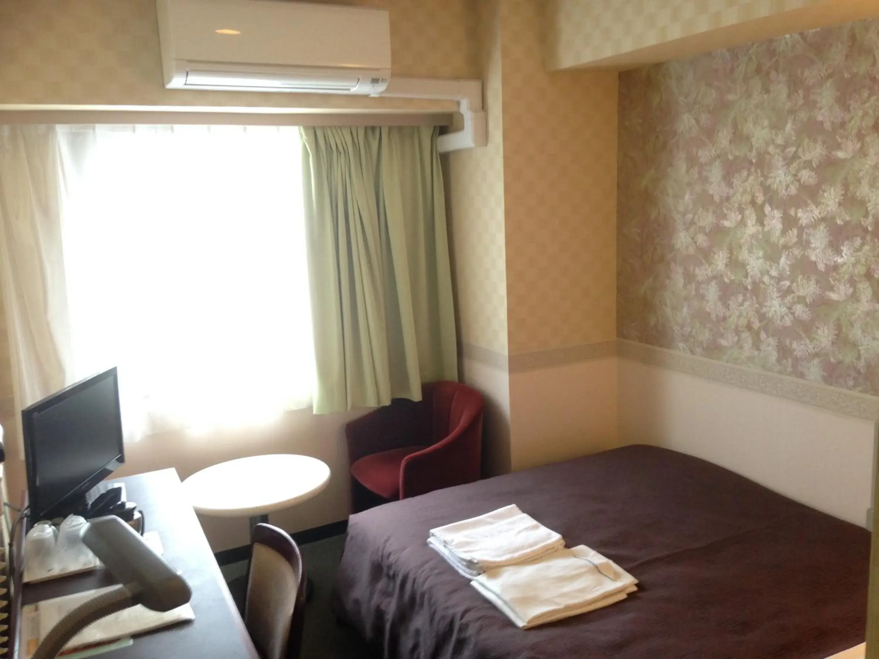 Day, Bed in Hotel Select Inn Nagano