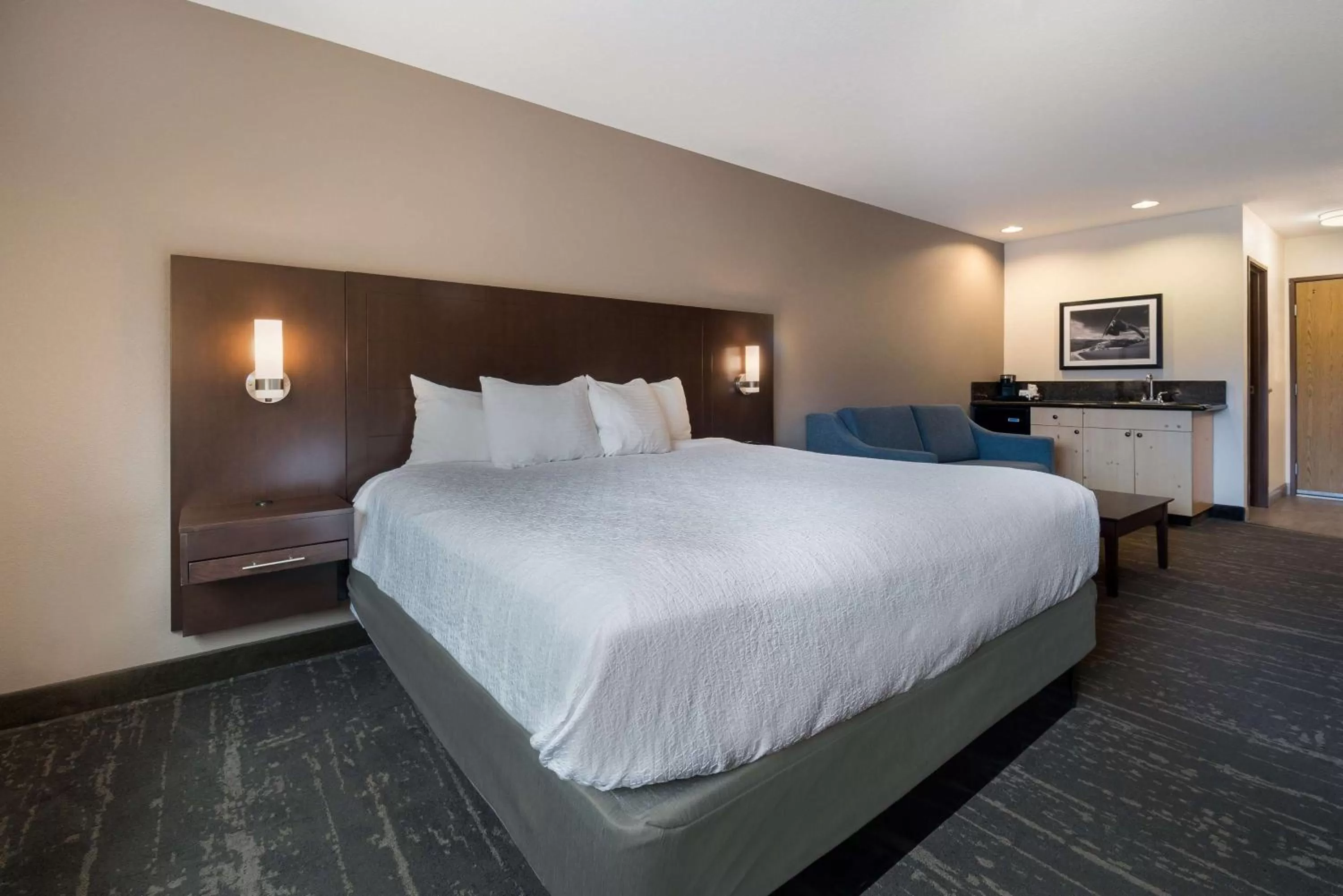 Lounge or bar, Bed in Best Western Mt. Hood Inn