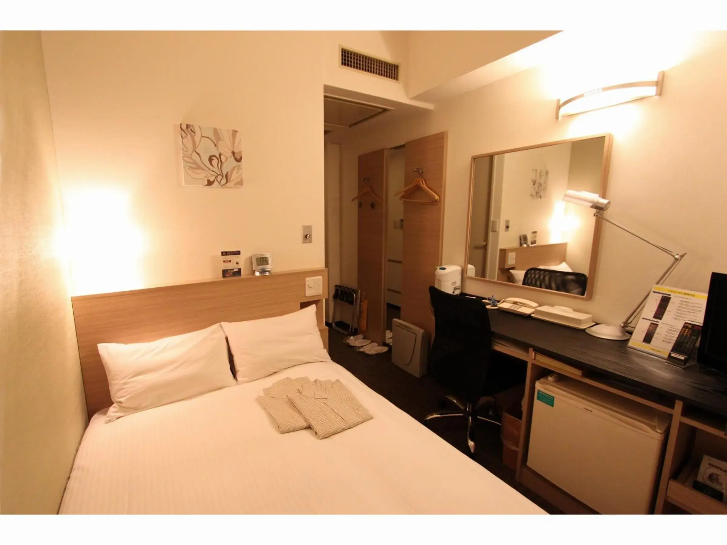 Photo of the whole room in Smile Hotel Tokyo Nihonbashi