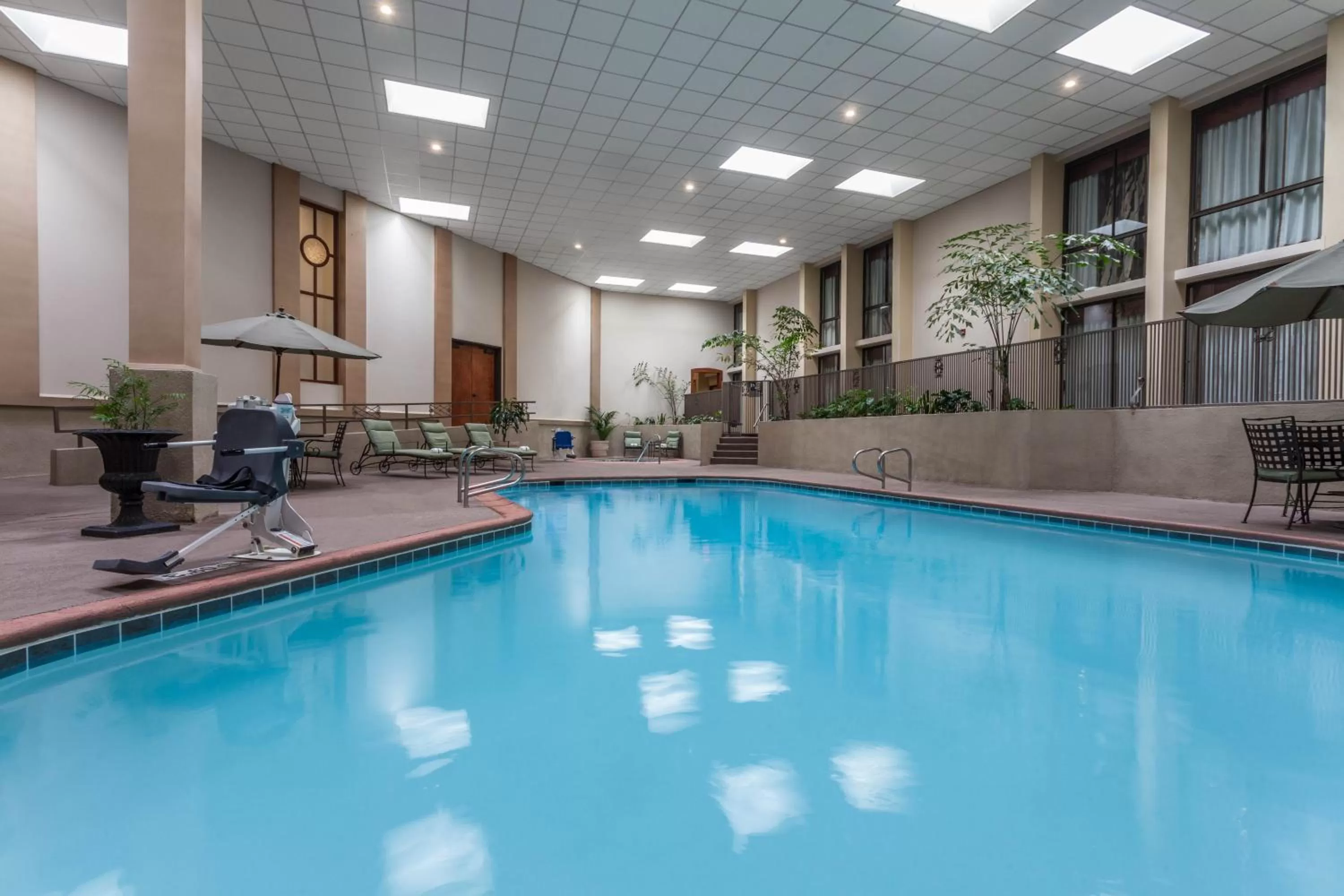 Swimming pool in Wyndham Visalia