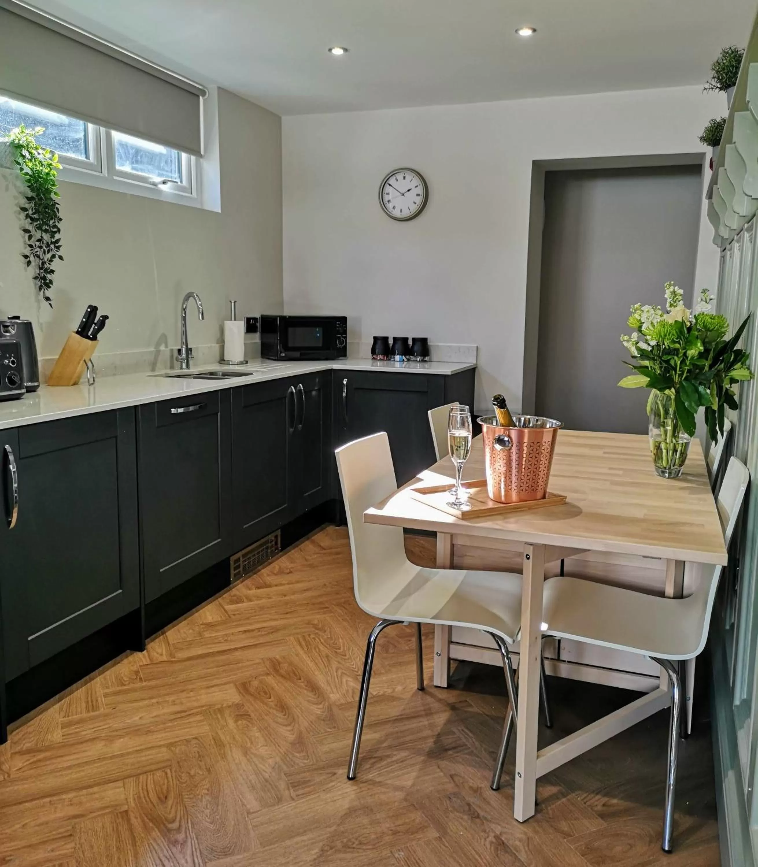 Kitchen or kitchenette in Goodramgate Apartments