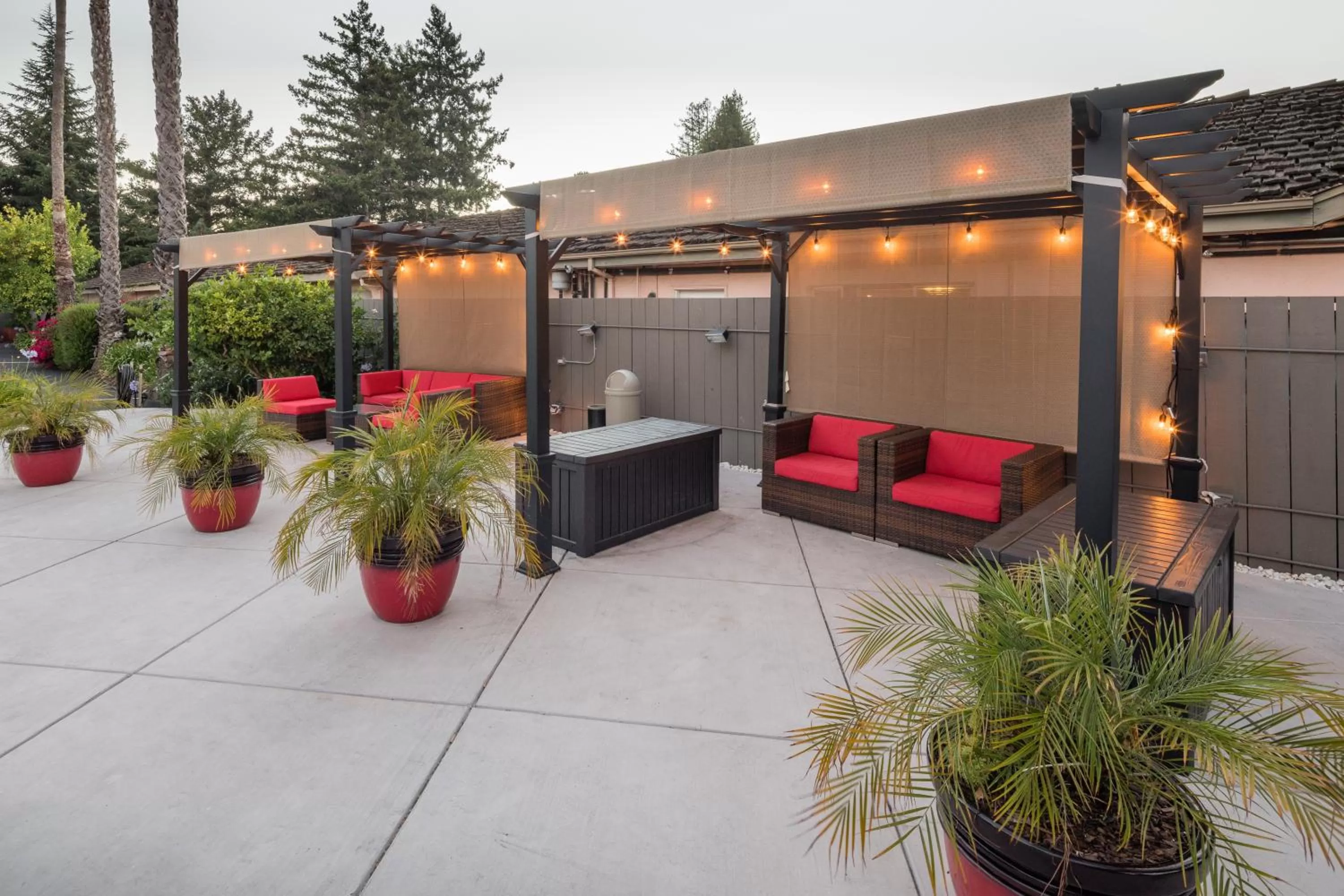 Patio in The Palo Alto Inn