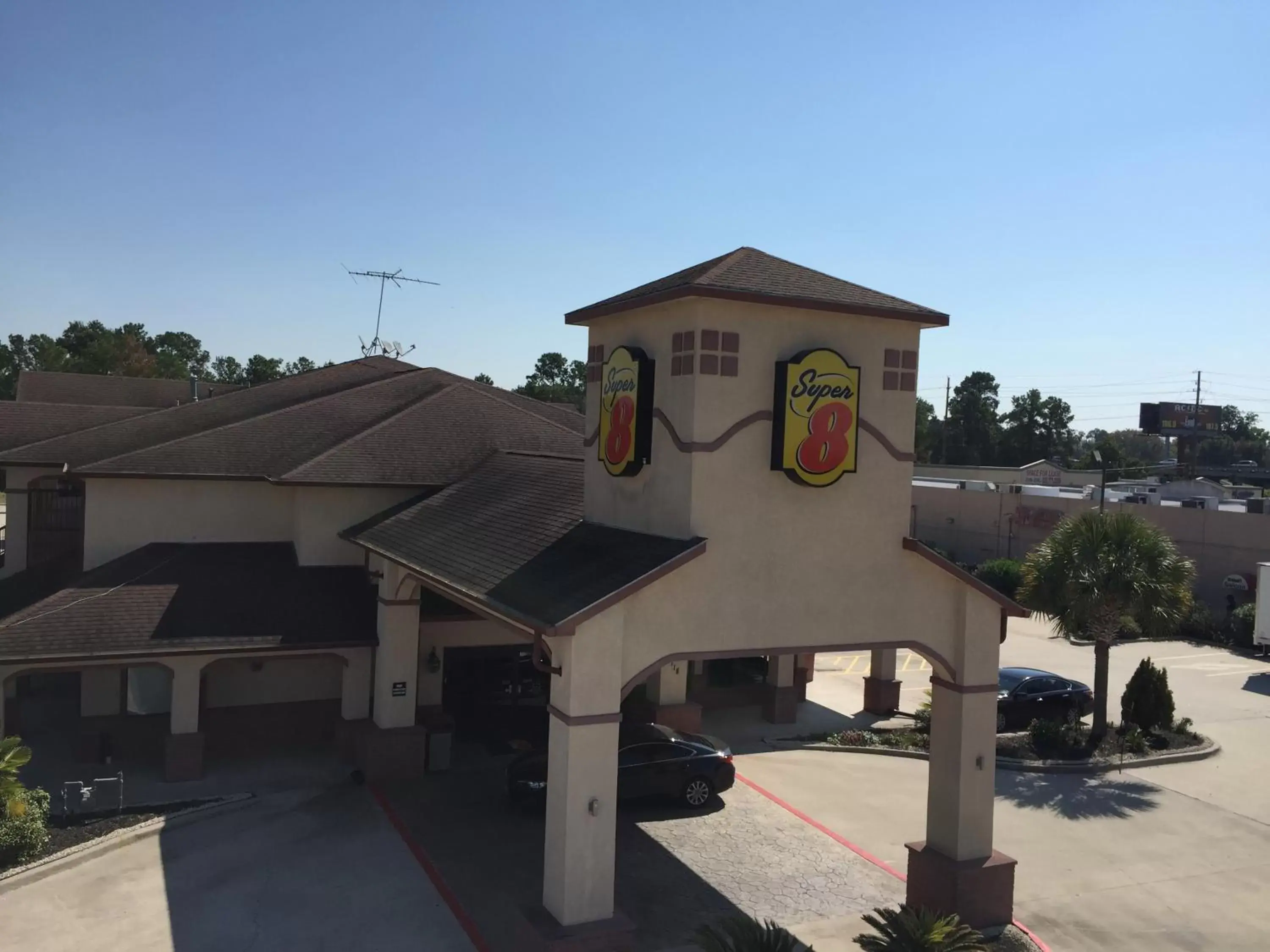 Bird's eye view, BBQ Facilities in Super 8 by Wyndham Humble - Atascocita - FM 1960 I-69