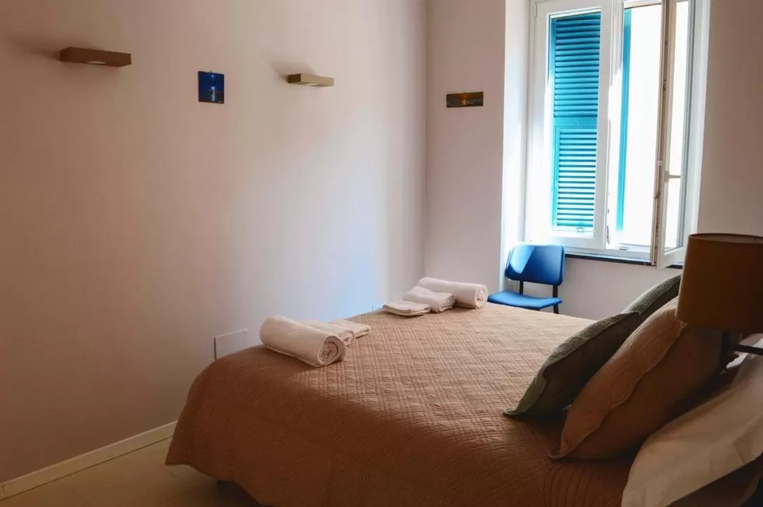Bedroom, Bed in B&B Lerici Al Mare