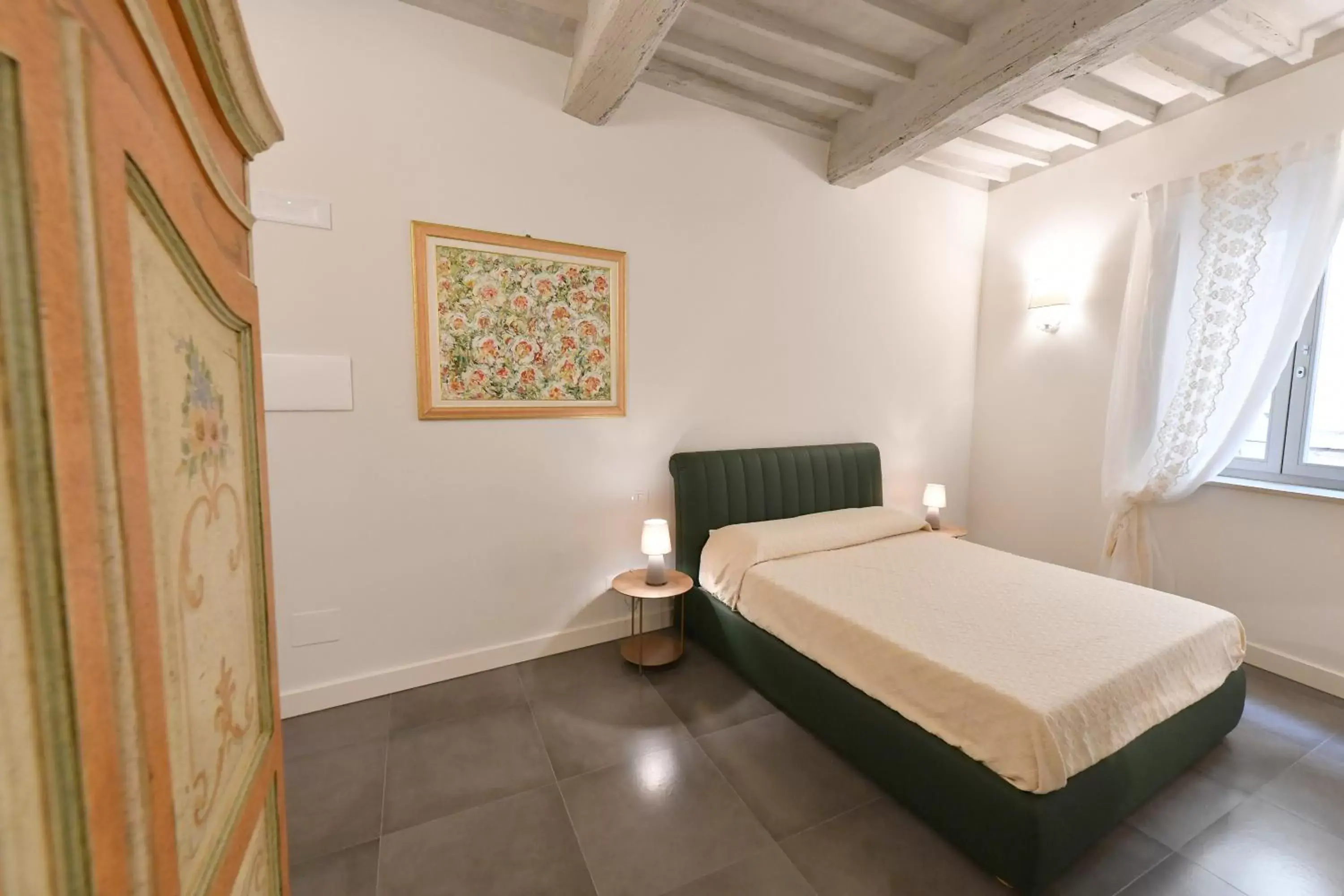 Deluxe Double Room with Shower in Palazzo degli Stemmi