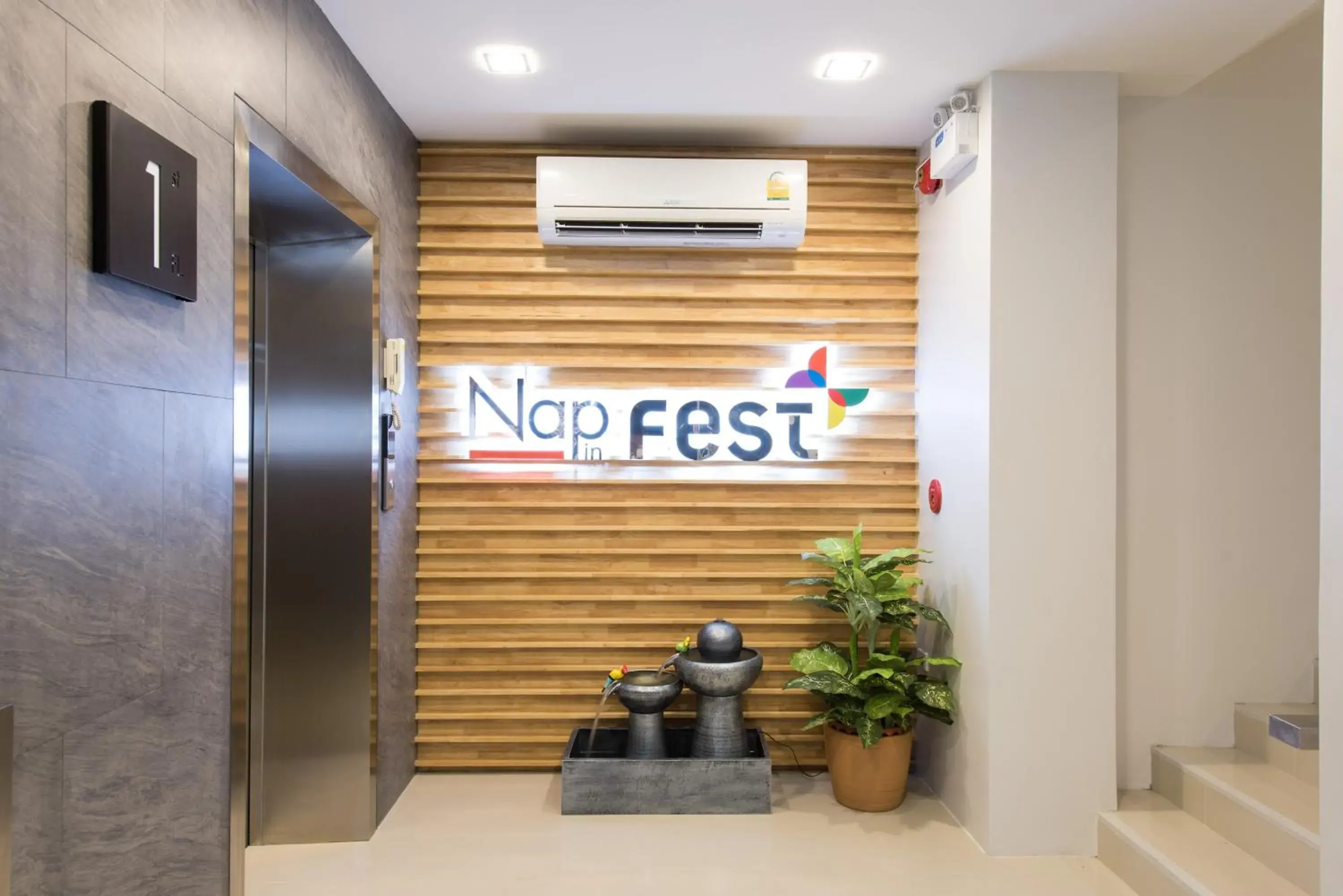 Lobby or reception, Lobby/Reception in Nap In Fest