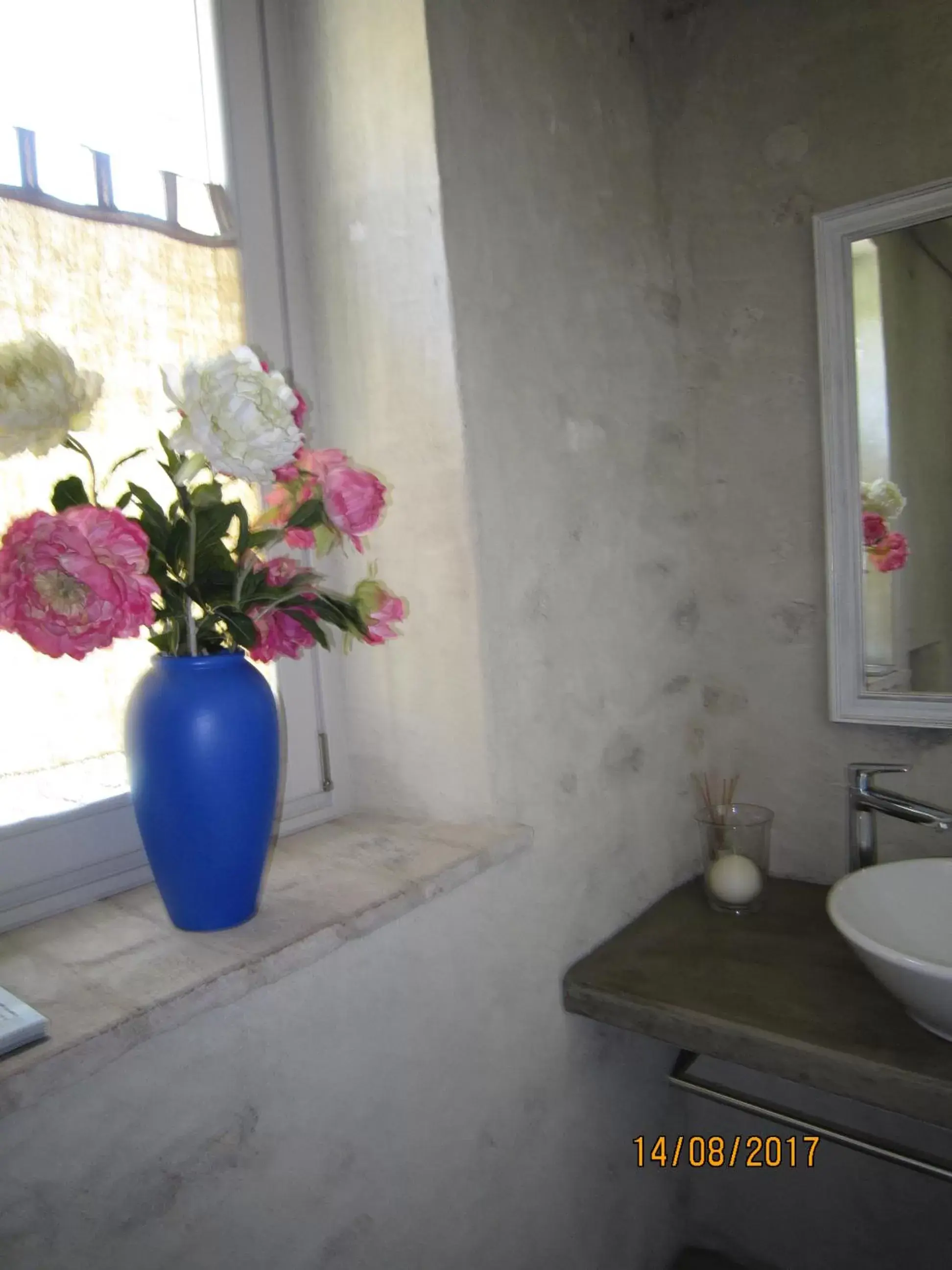 Bathroom in Casa Torre Allera