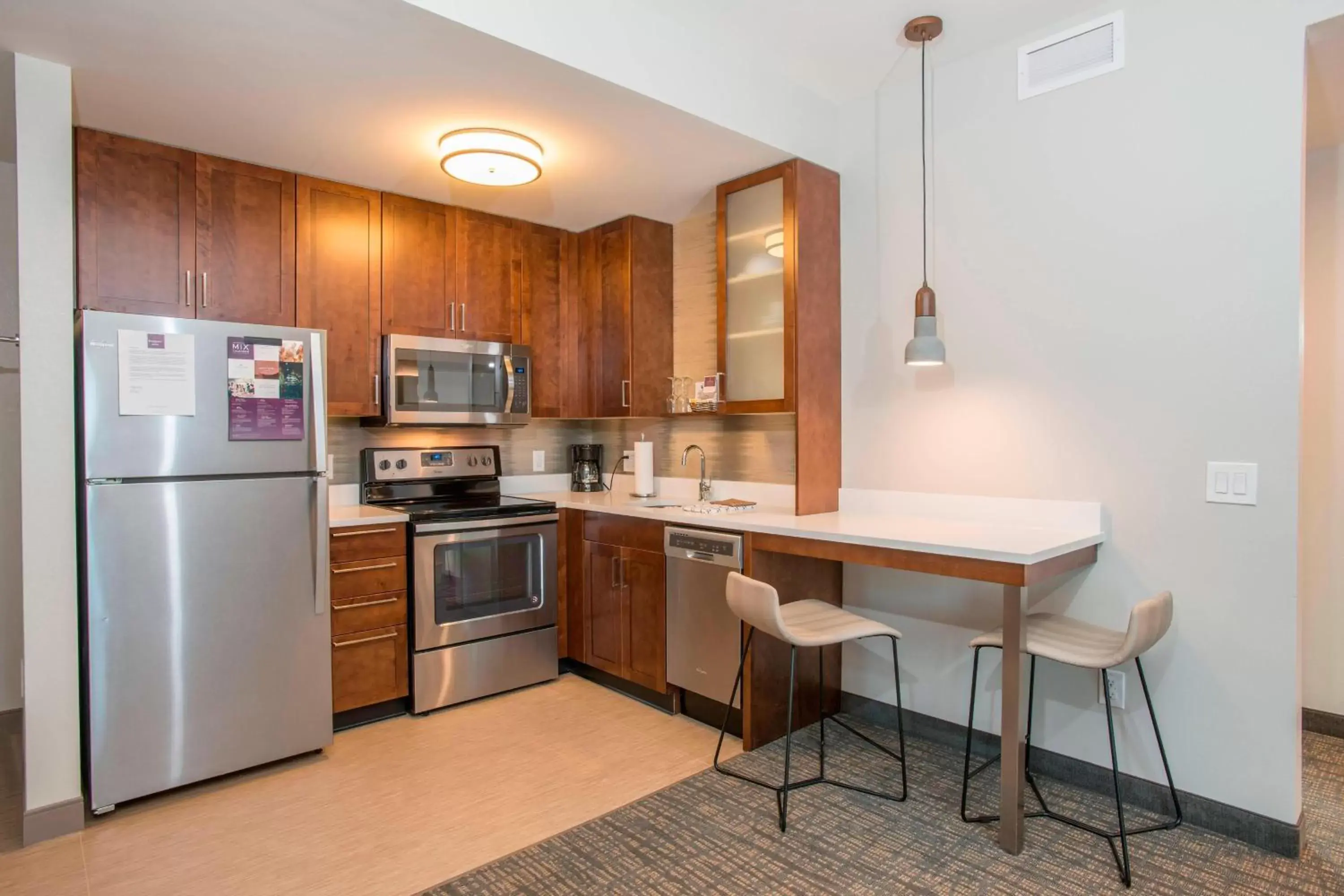 Kitchen or kitchenette, Kitchen/Kitchenette in Residence Inn by Marriott Cincinnati Midtown/Rookwood