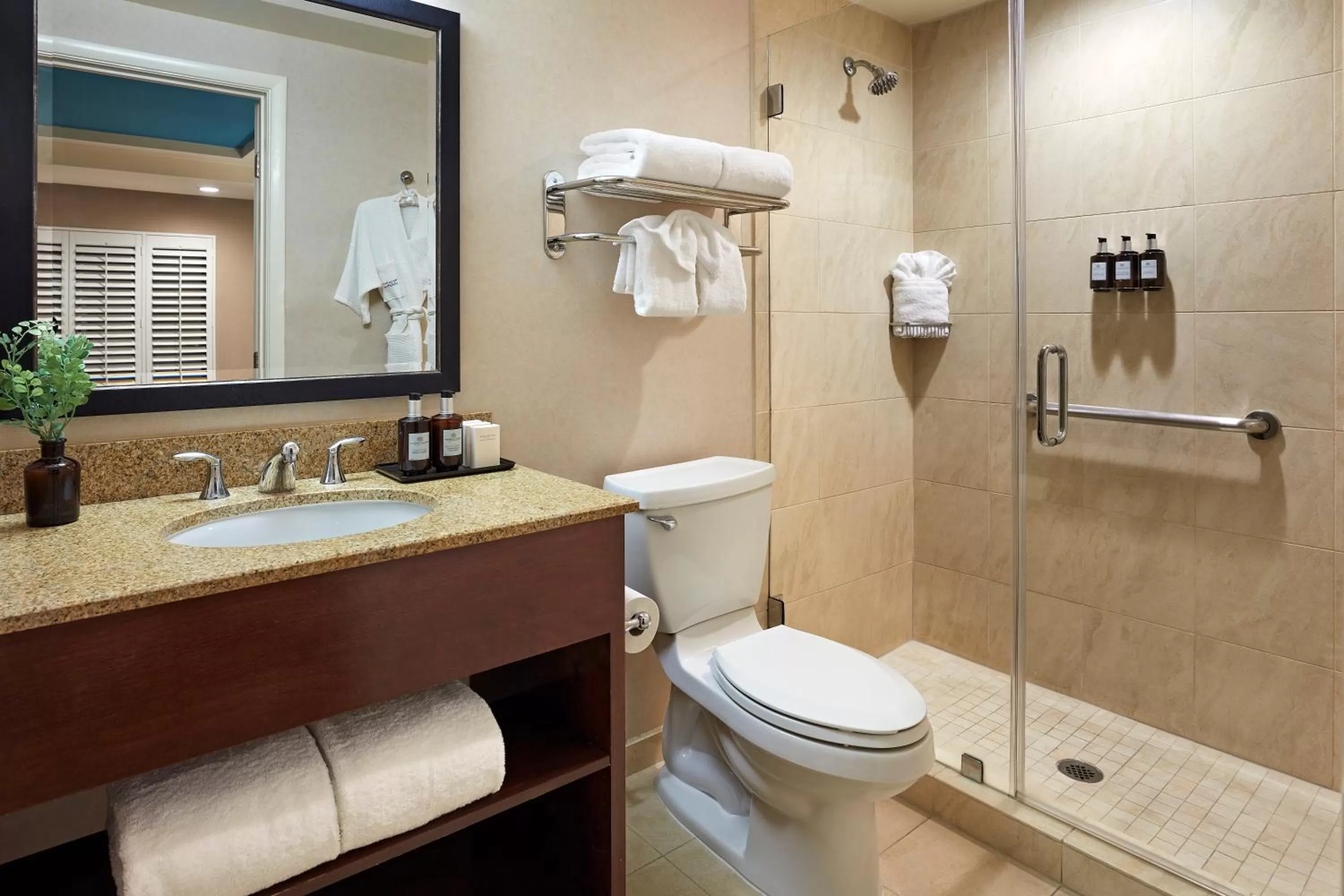 Bathroom in Empress Hotel La Jolla