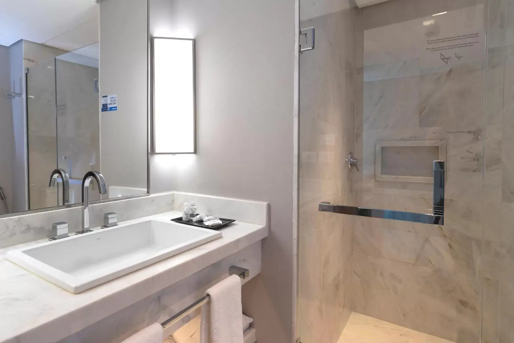 Bathroom in Venit Mio Hotel