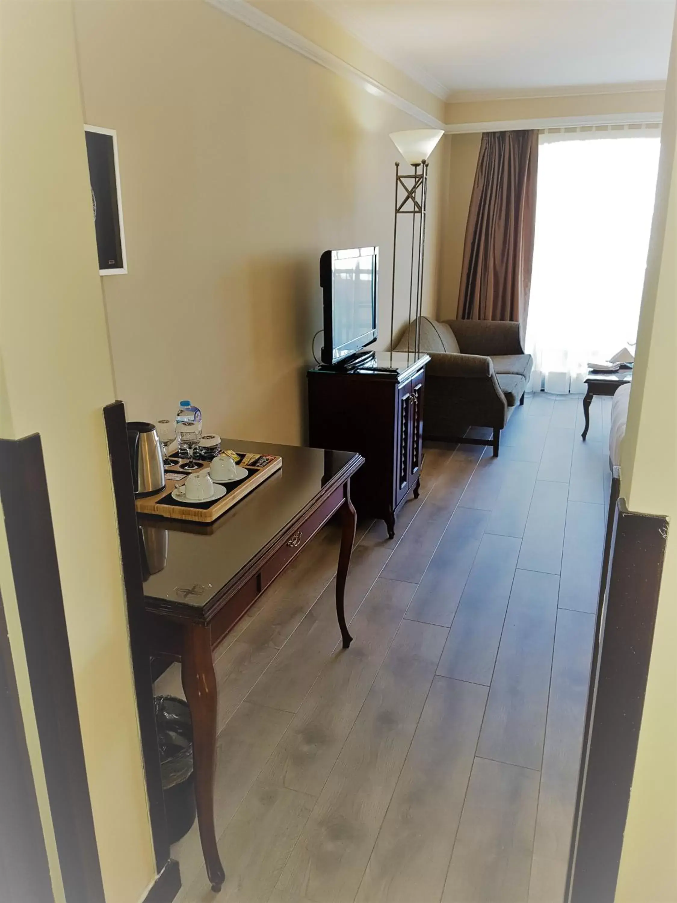 Coffee/tea facilities, Bed in Karaca Hotel Coffee/tea facilities, Bed in Karaca Hotel