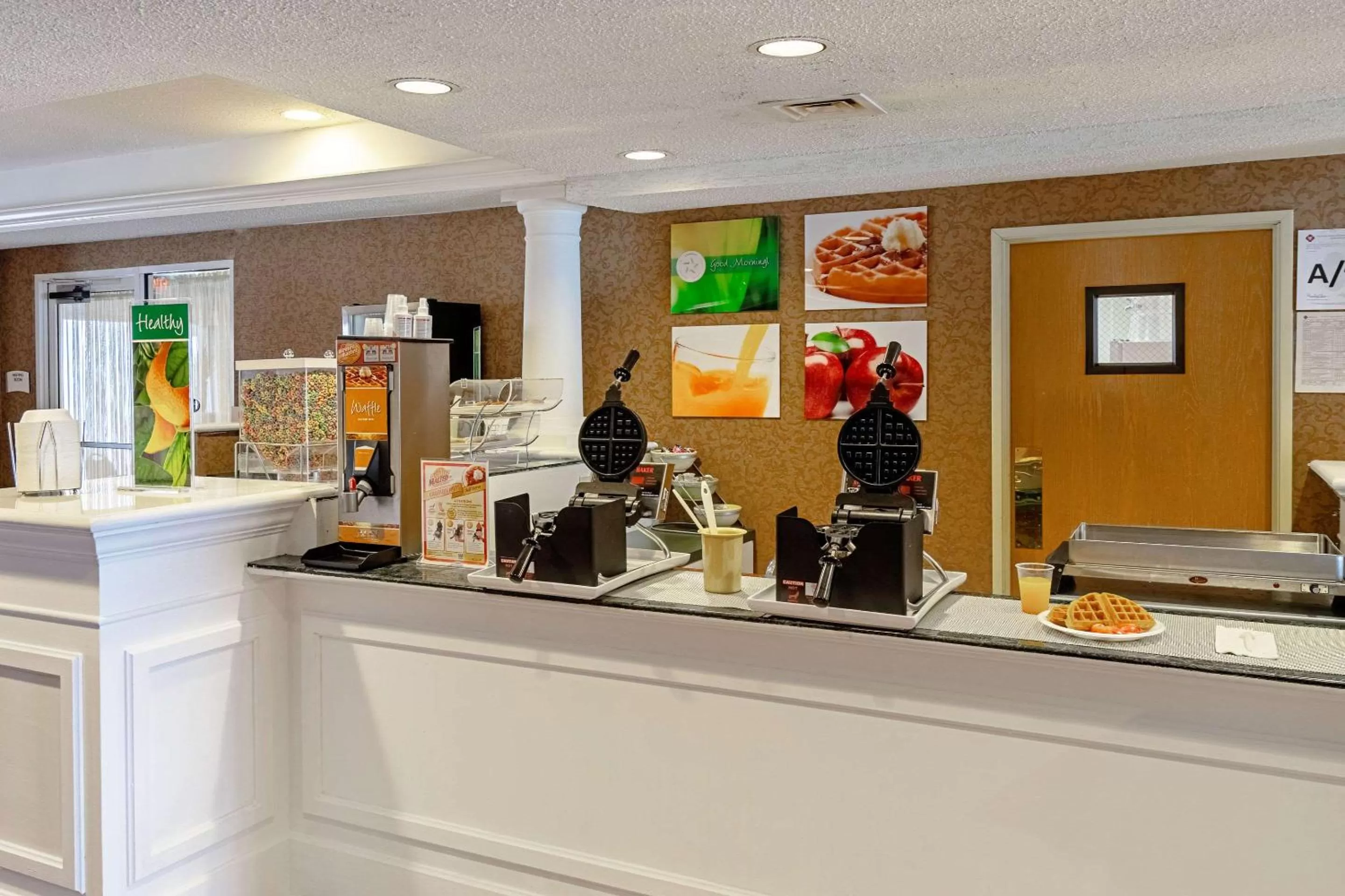 Restaurant/places to eat in Quality Suites San Antonio Northeast