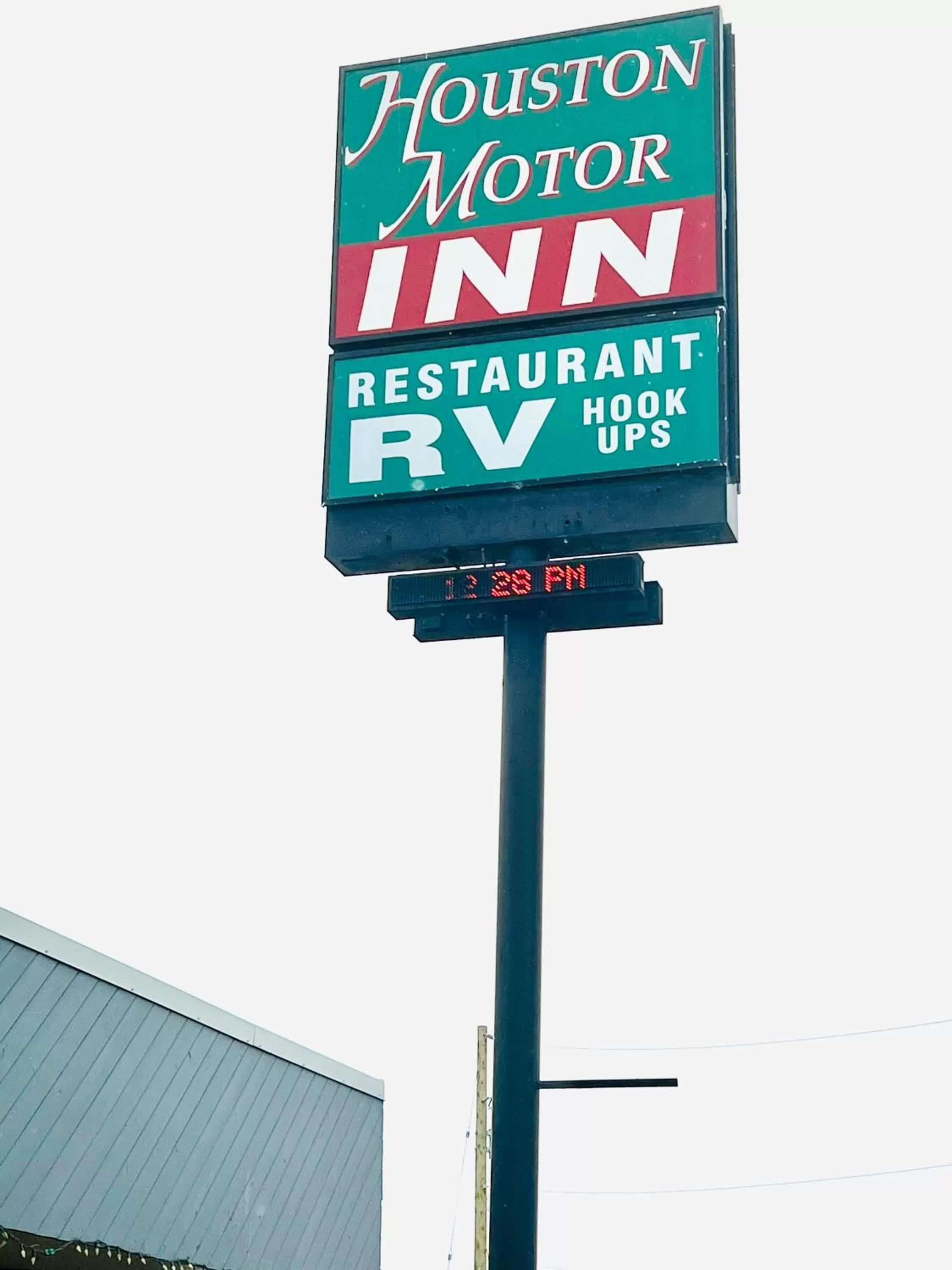 Property building in Houston Motor Inn