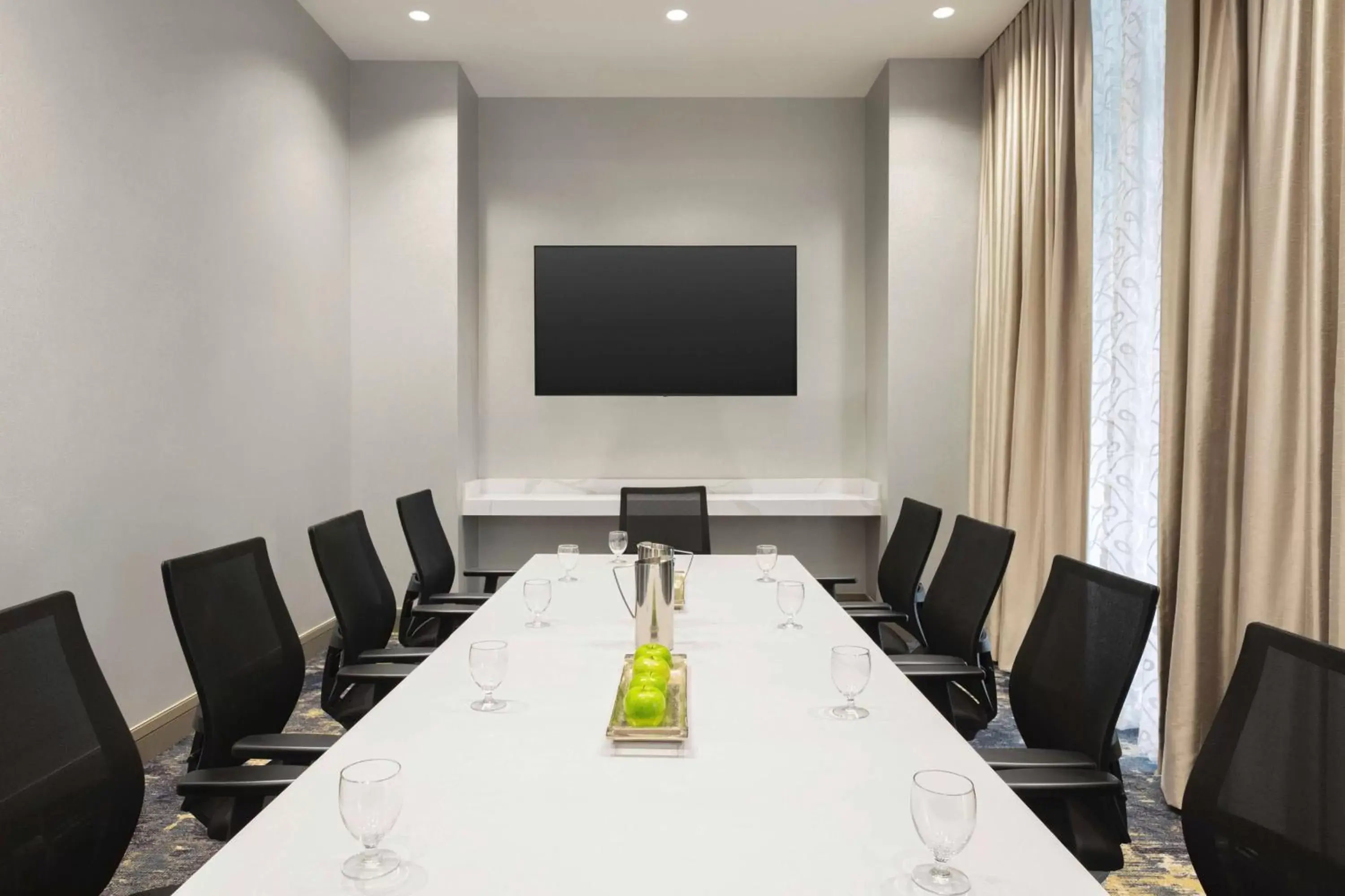 Meeting/conference room in Home2 Suites By Hilton Nashville West End Avenue