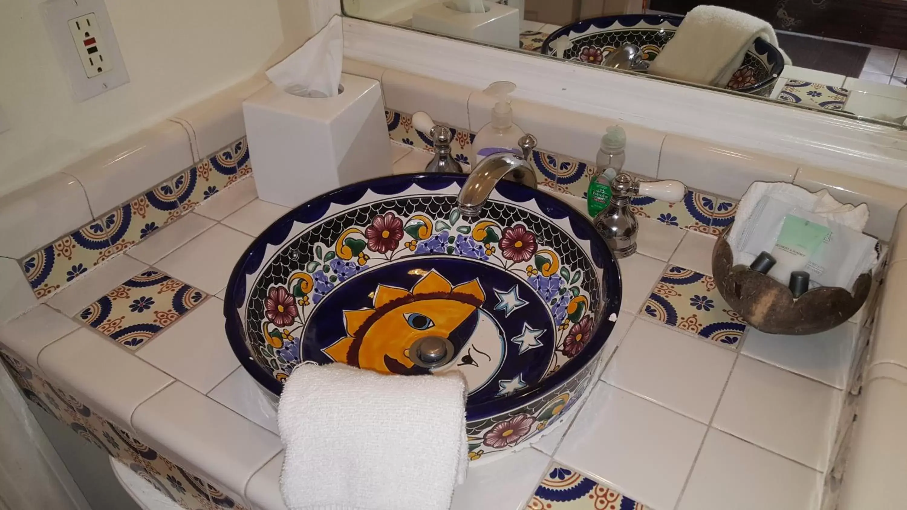 Bathroom in The Caribbean Court Boutique Hotel