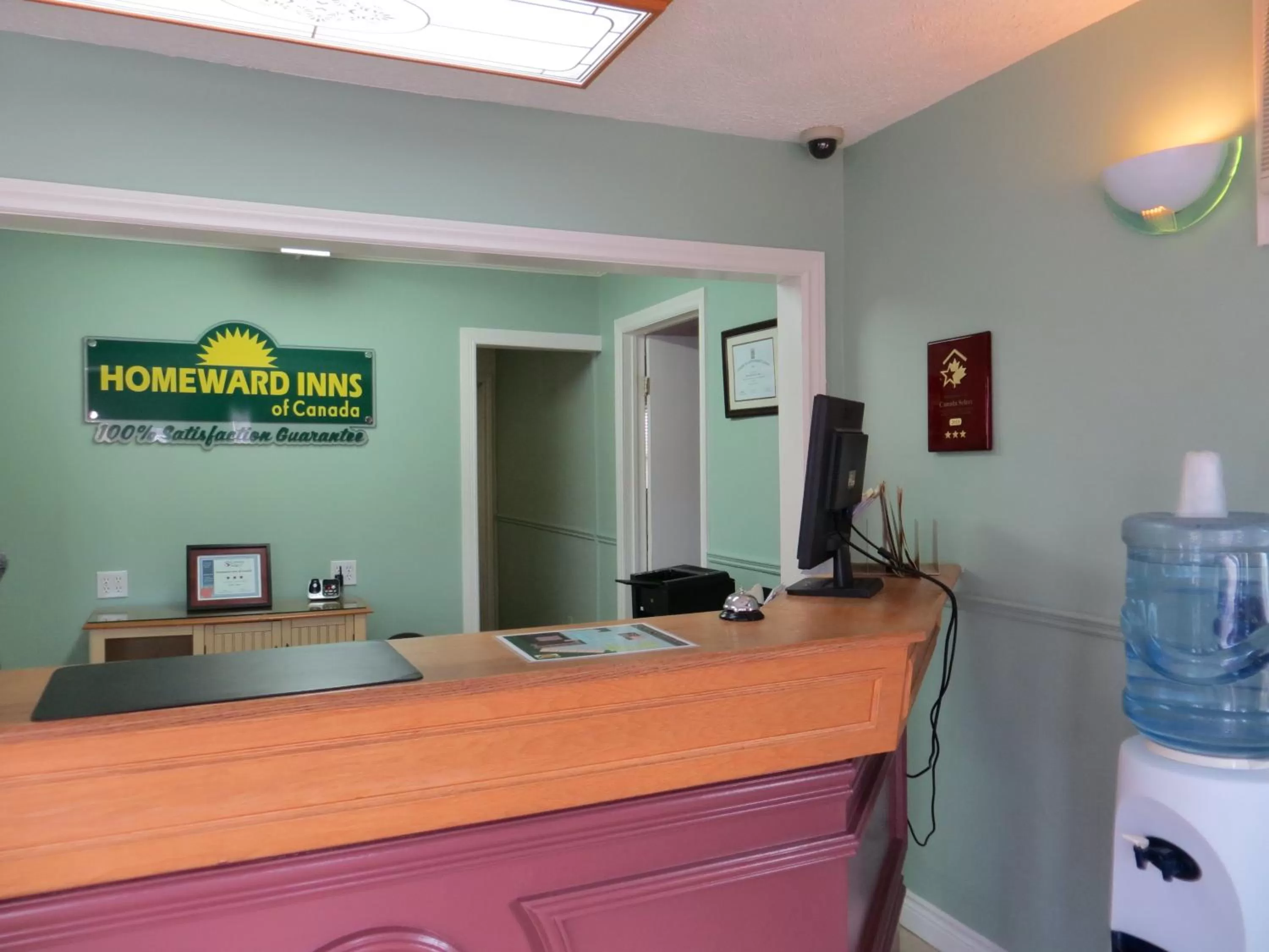 Lobby or reception in Homeward Inns of Canada