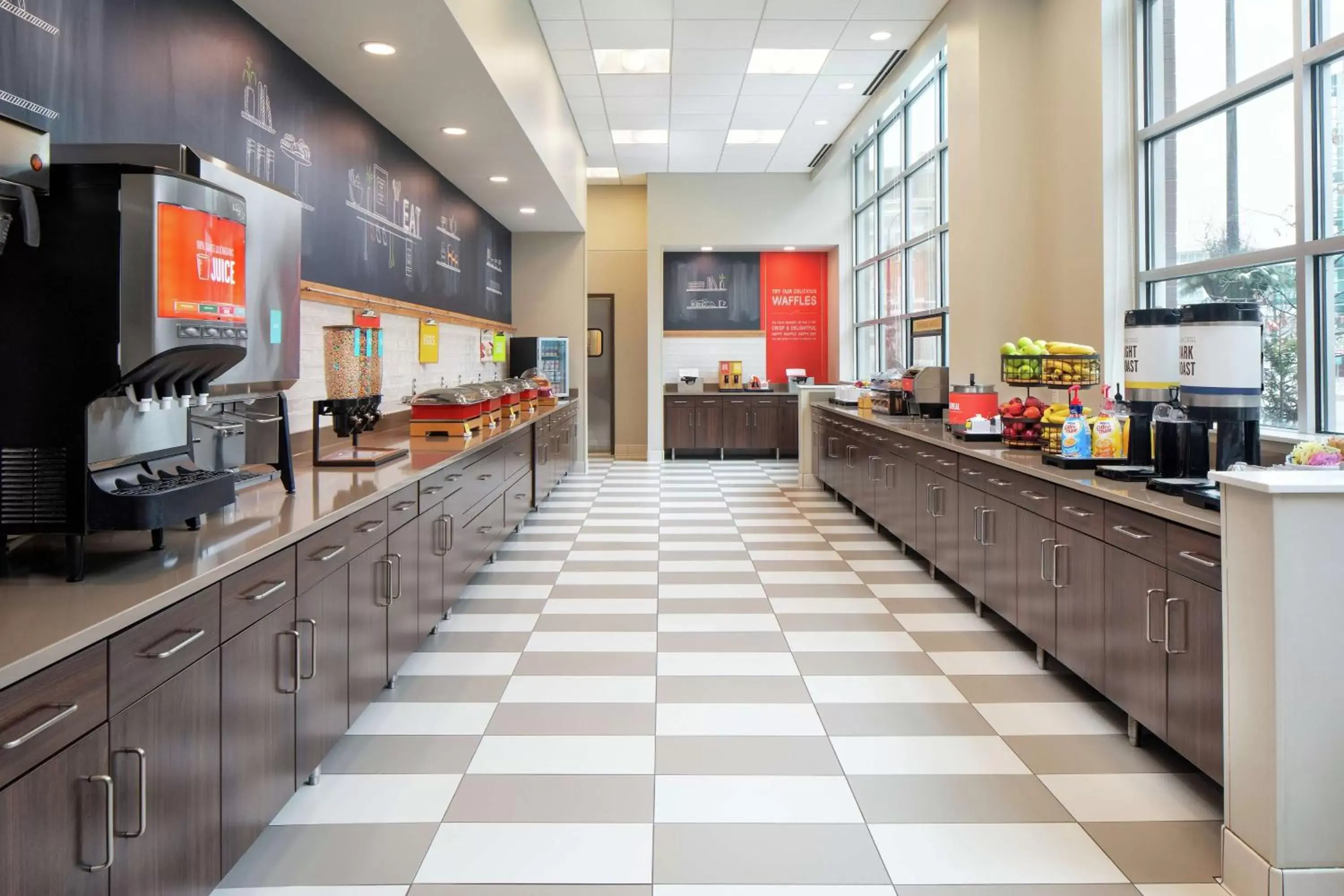 Breakfast in Hampton Inn & Suites - Minneapolis/Downtown Breakfast in Hampton Inn & Suites - Minneapolis/Downtown