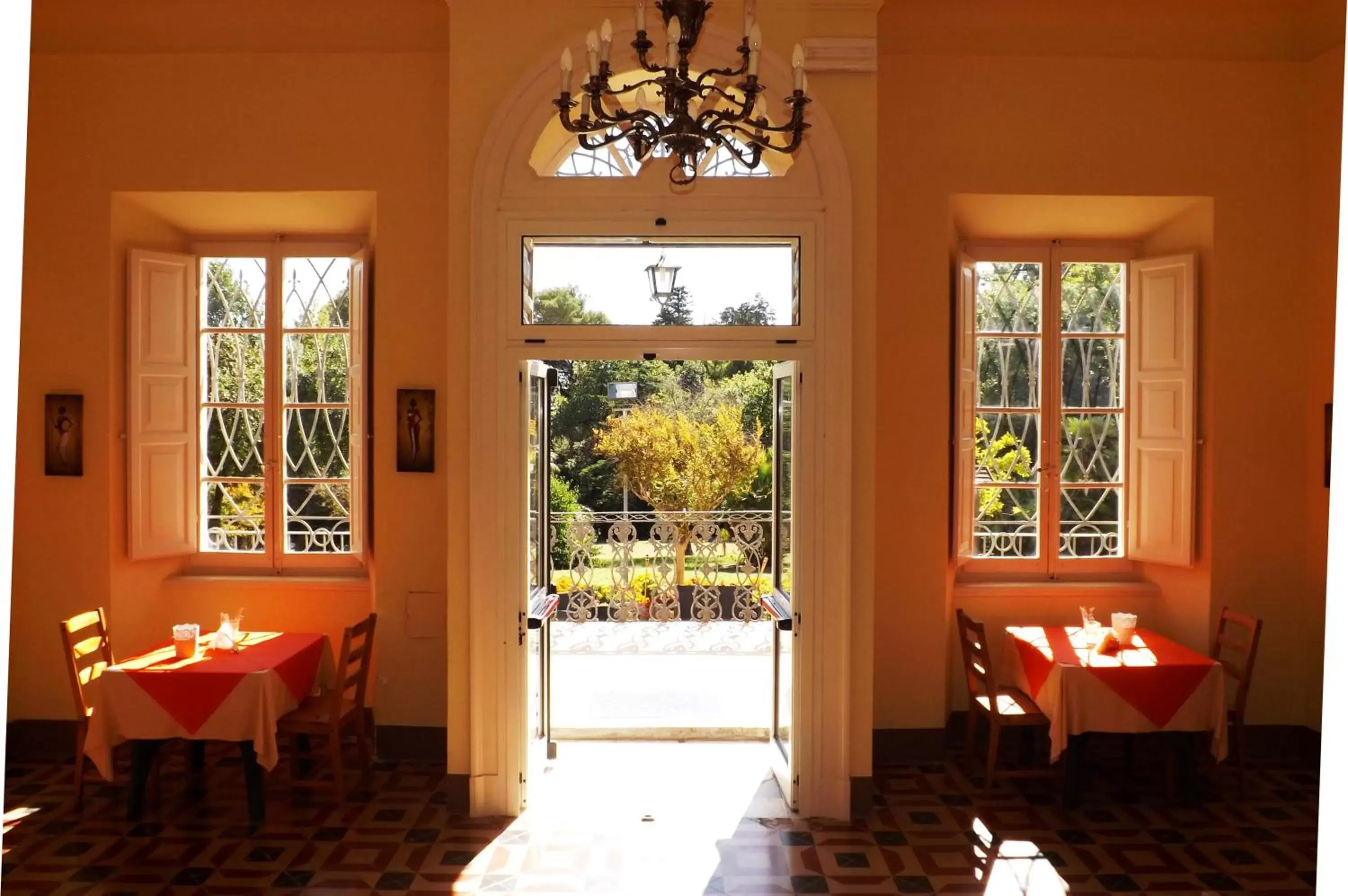 Decorative detail, Restaurant/Places to Eat in Tenuta Villa Colle Sereno