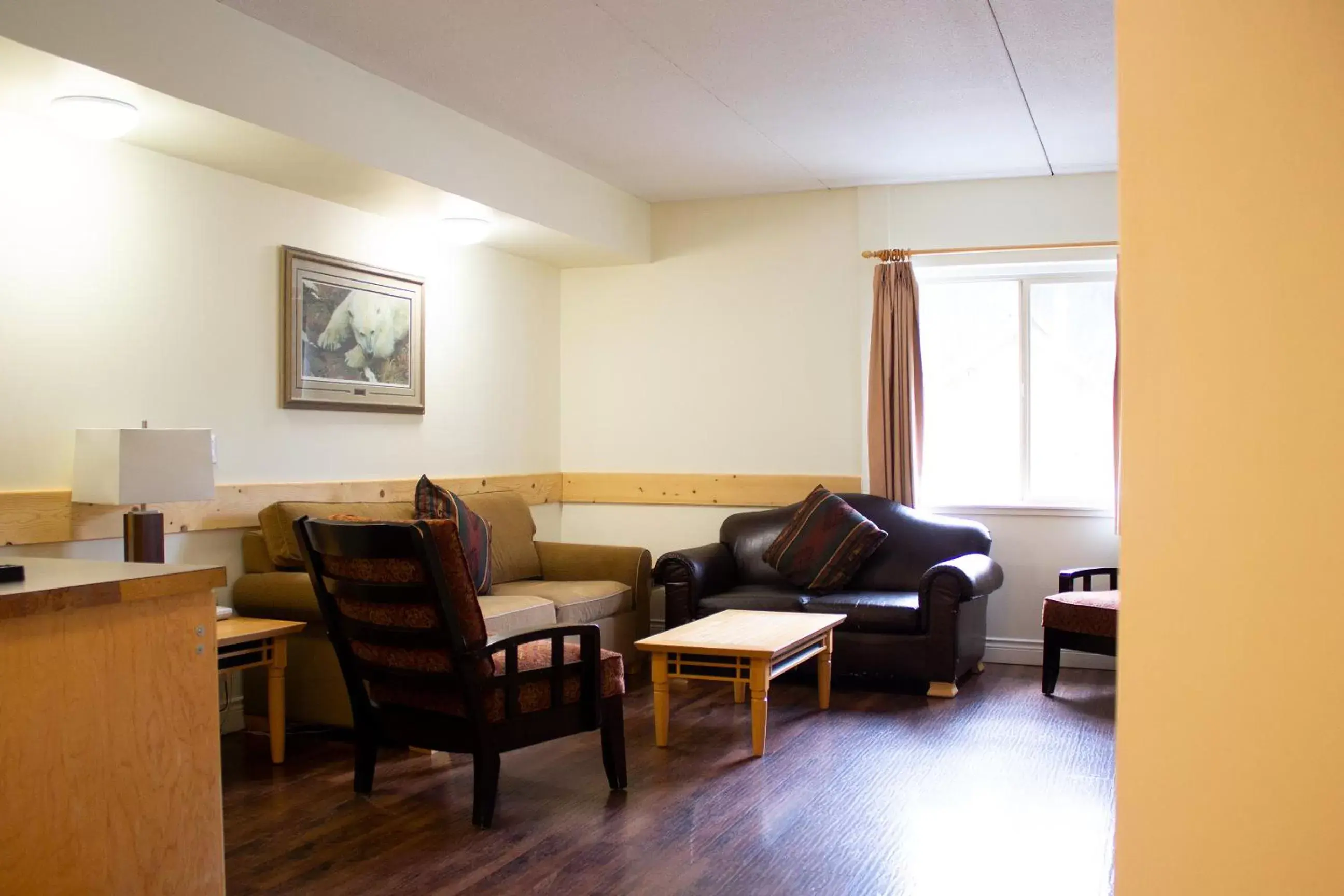 Living room, Seating Area in Manning Park Resort