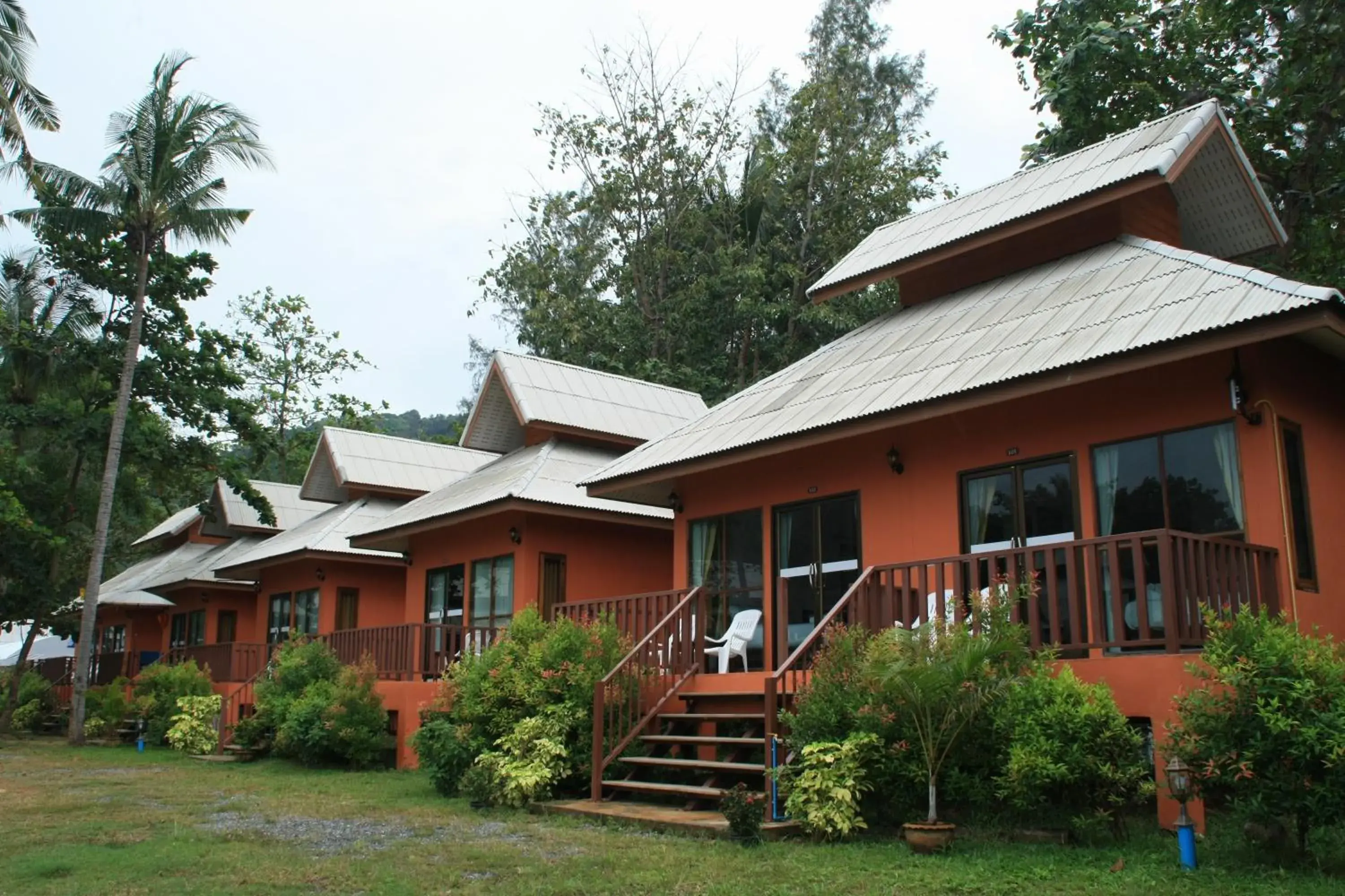 Property Building in Lanta Cottage