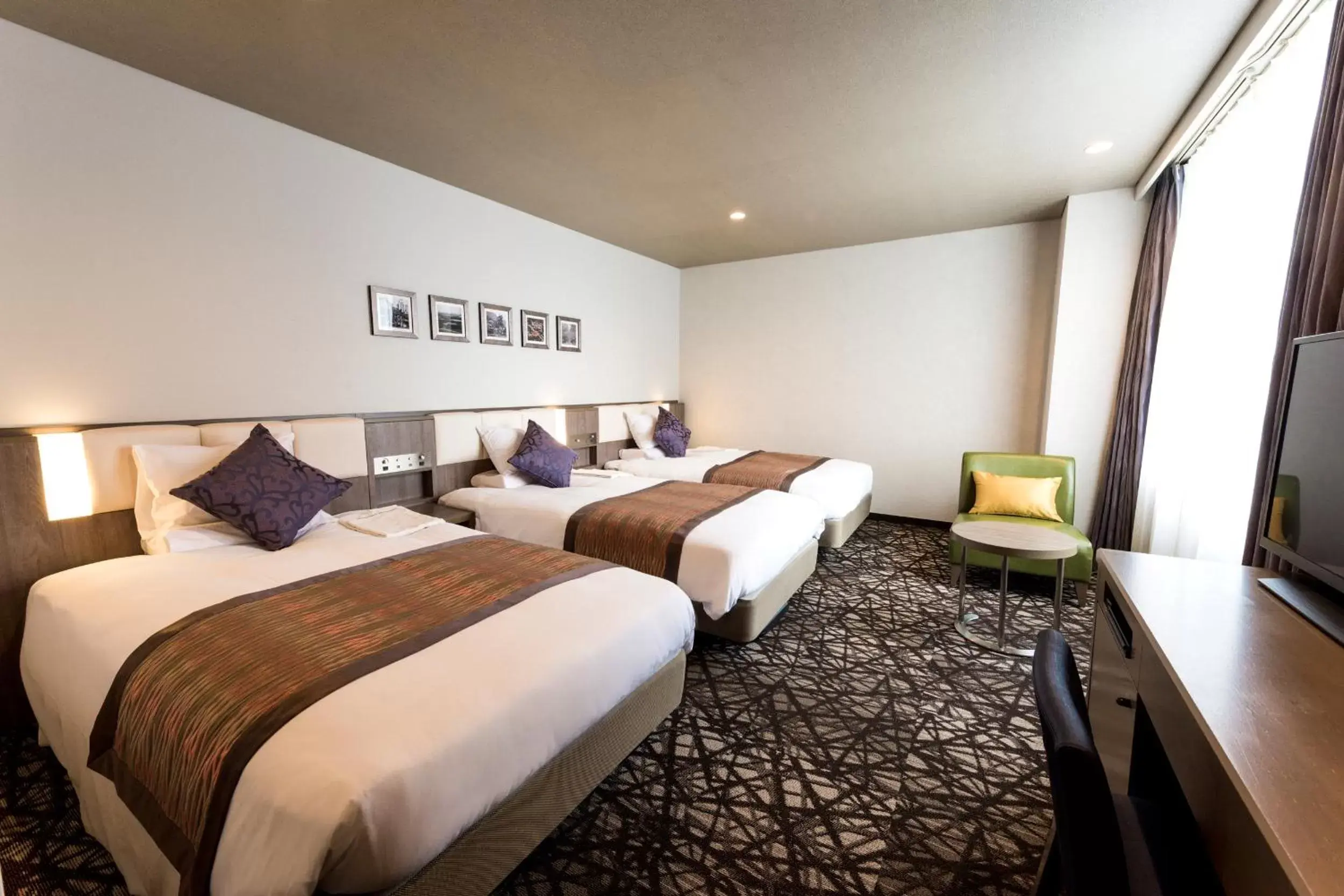 Standard Triple Room - single occupancy - Non-Smoking in HOTEL MYSTAYS Sapporo Nakajima Park Standard Triple Room - single occupancy - Non-Smoking in HOTEL MYSTAYS Sapporo Nakajima Park