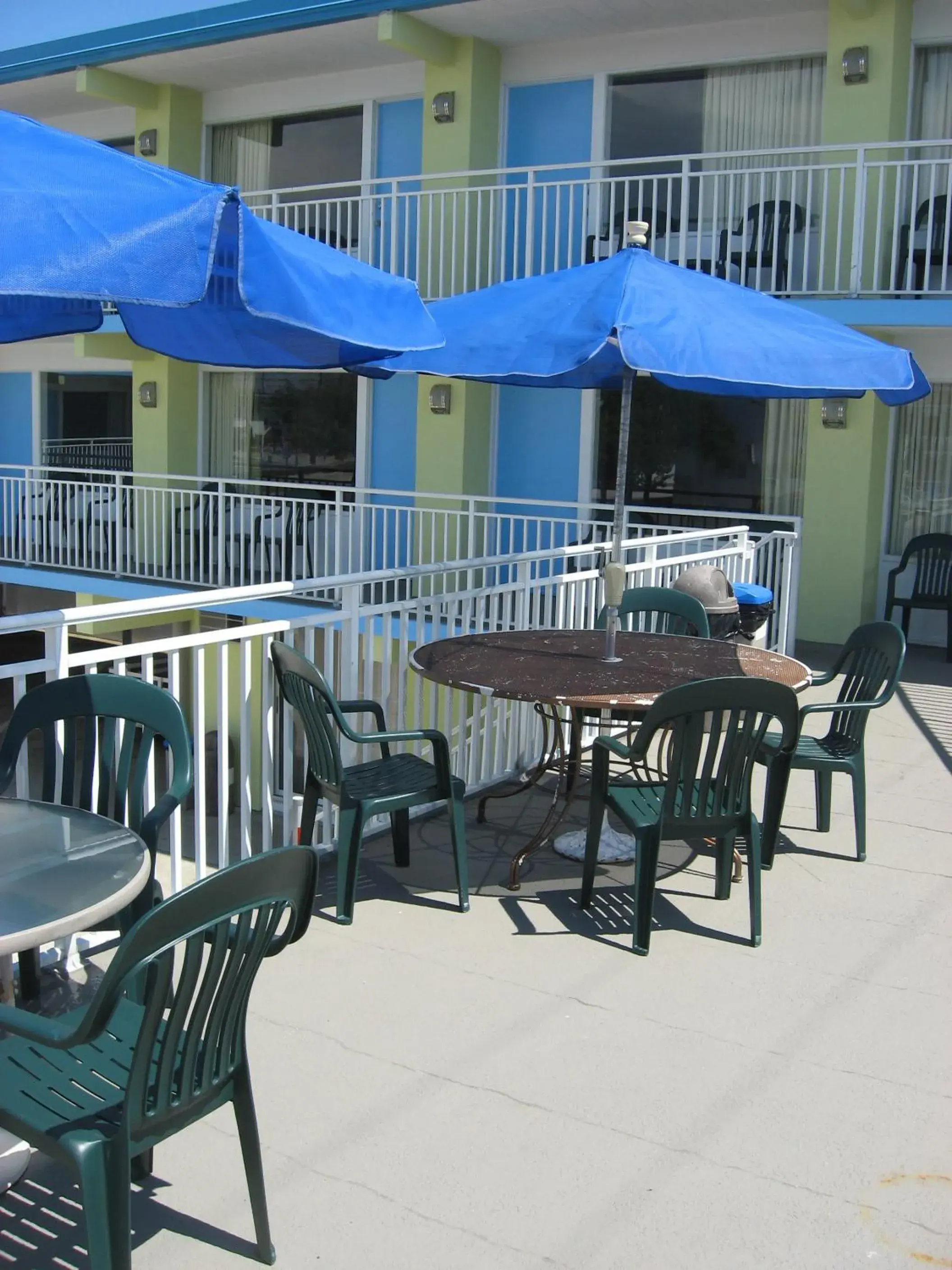 Balcony/Terrace in Tropicana Motel