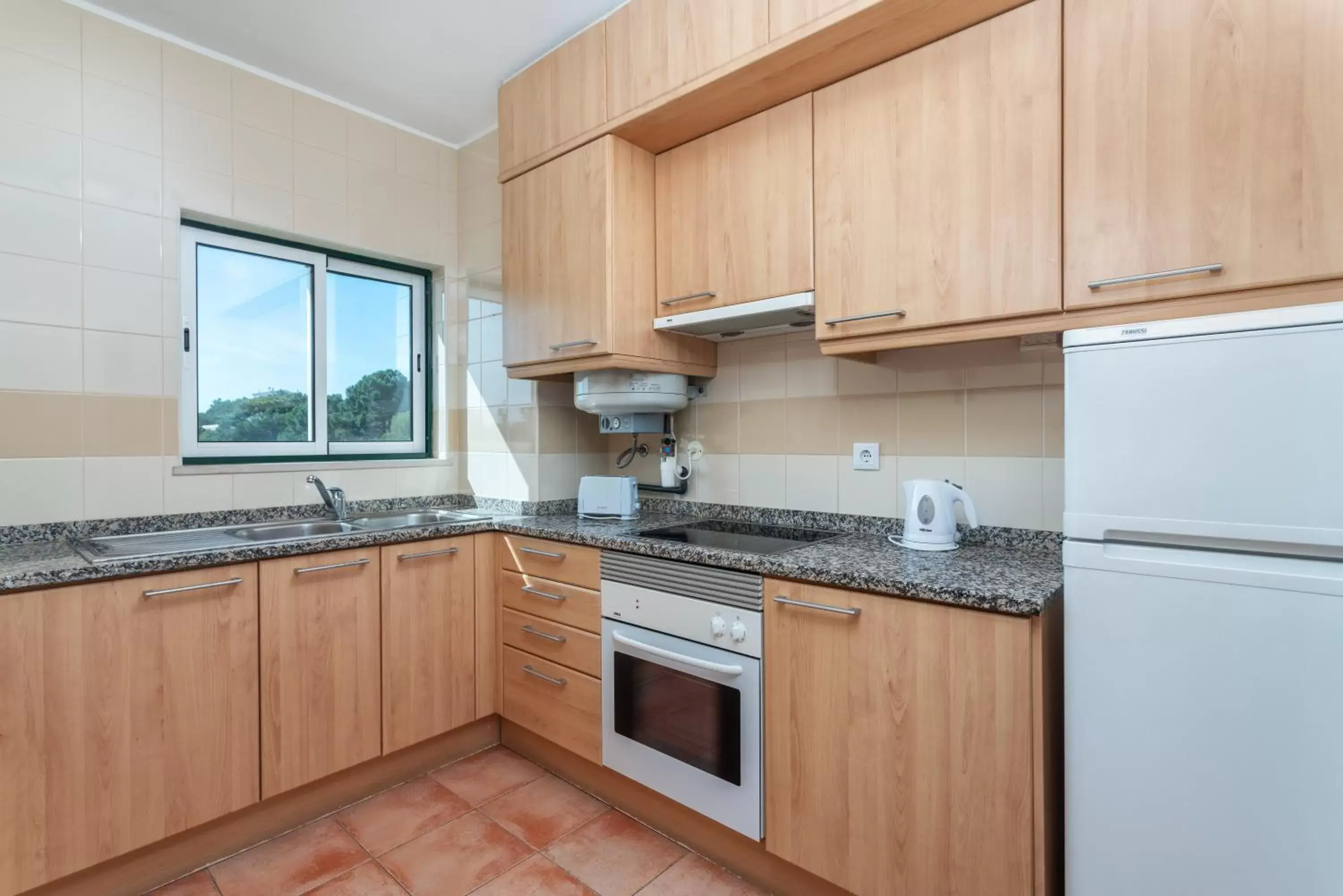 Kitchen or kitchenette, Kitchen/Kitchenette in AP Victoria Sports & Beach