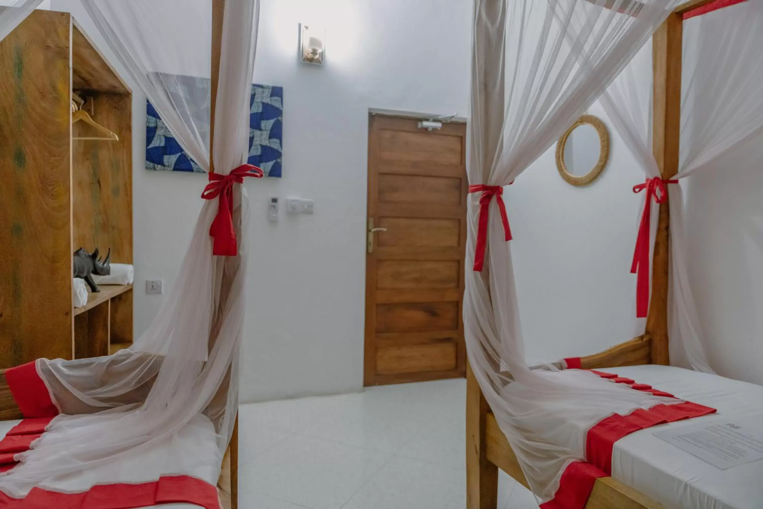 Bedroom, Bathroom in Shoki Shoki House Stone Town