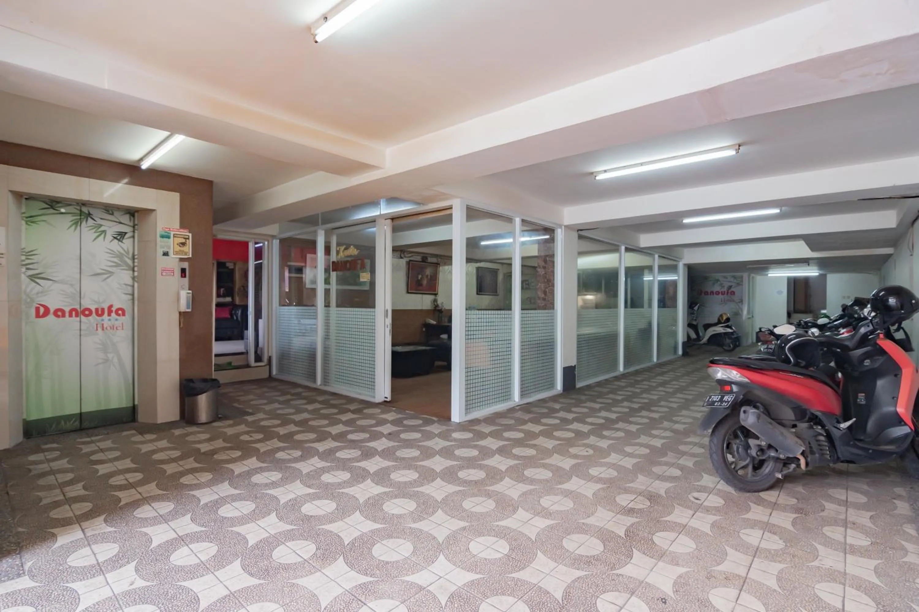 Parking in RedDoorz near Gedung Sate 2