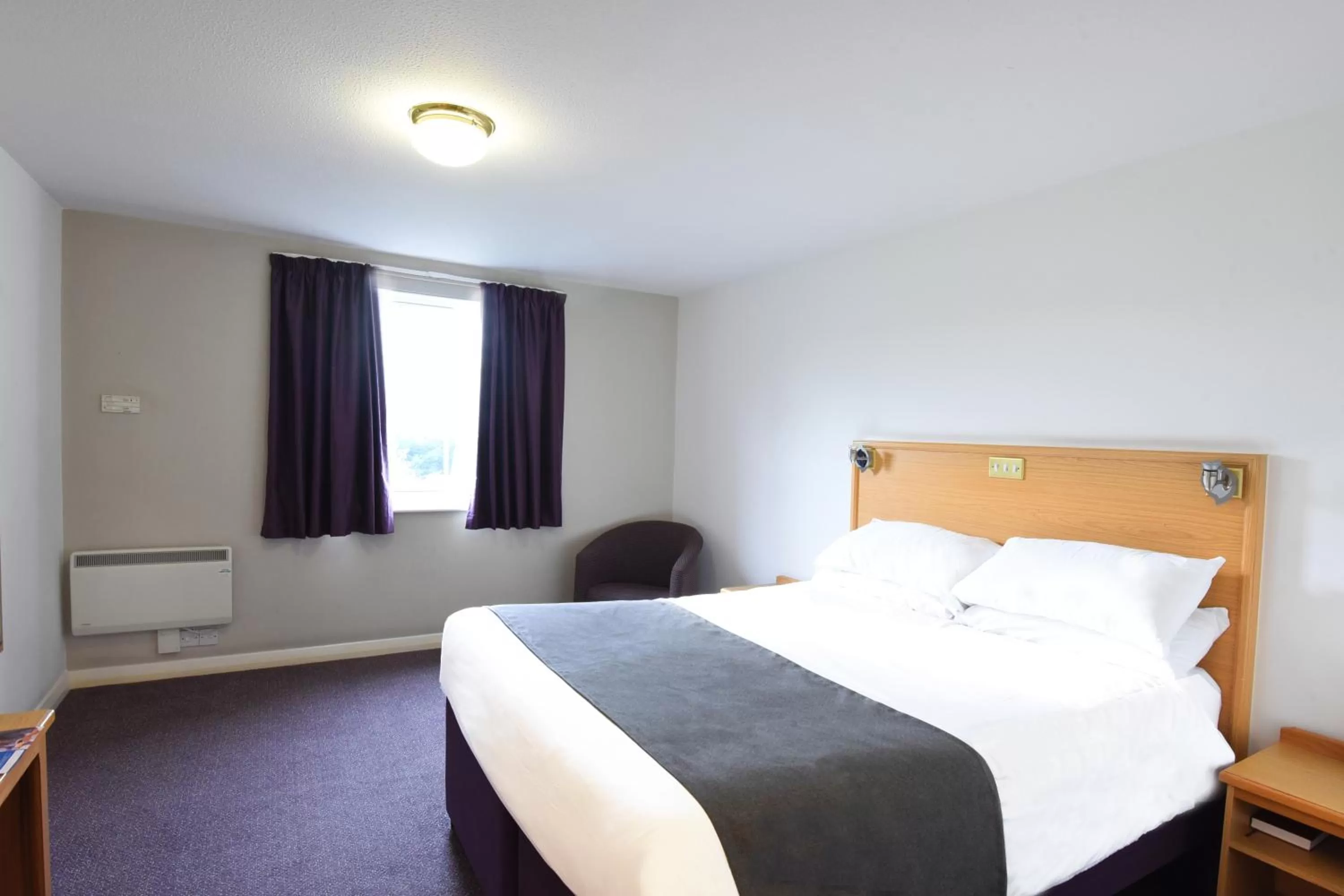 Bed in Waterside by Greene King Inns