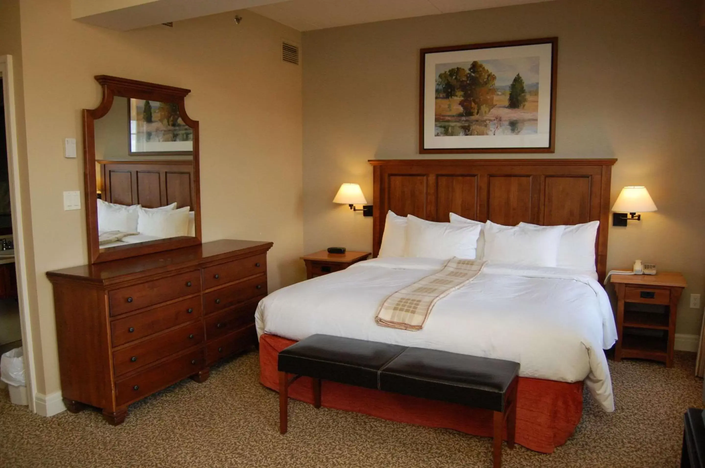 Photo of the whole room, Bed in Calabogie Peaks Hotel, Ascend Hotel Collection