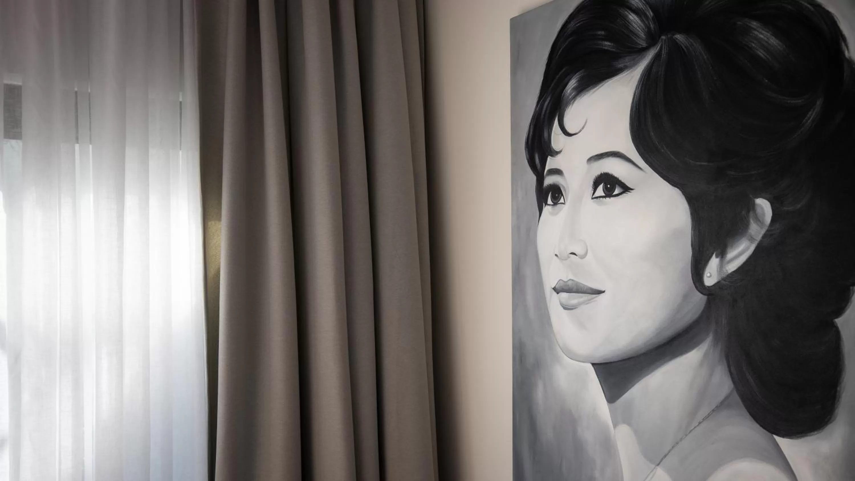 Bed in Shintana Saya La Maison