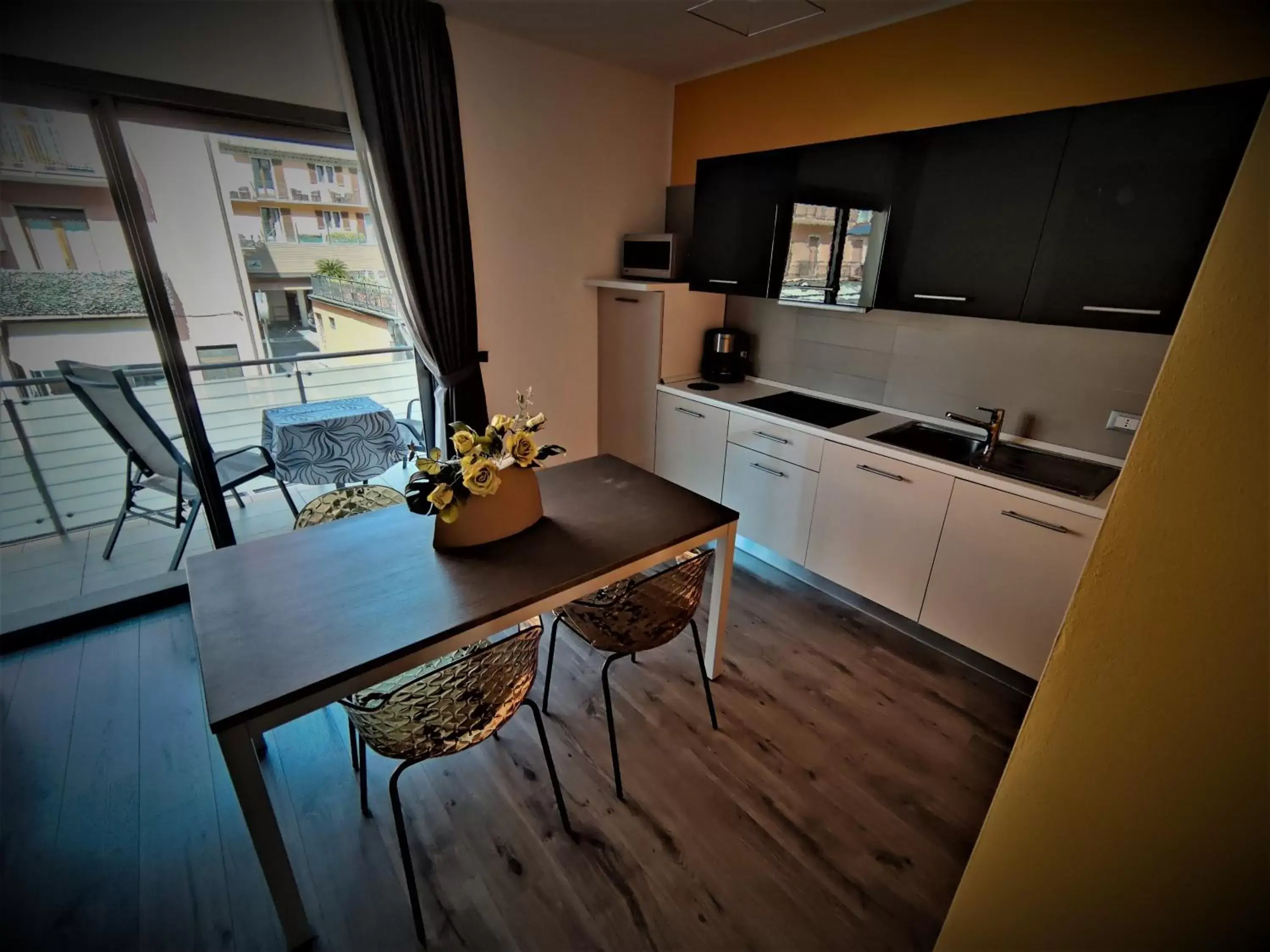 Kitchen or kitchenette, Kitchen/Kitchenette in Gardesana Active Apartments