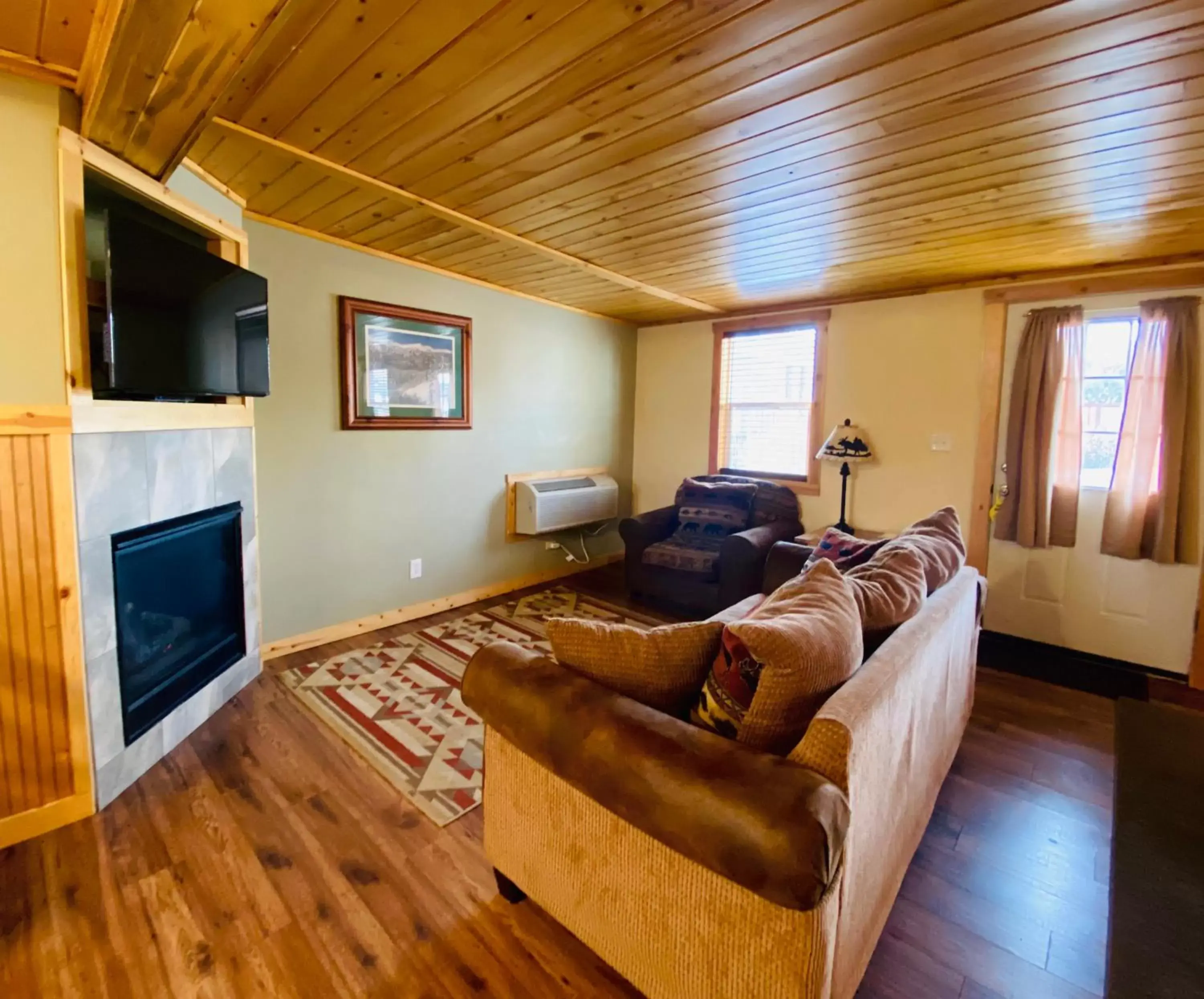 Living room, Seating Area in Salida Inn & Monarch Suites