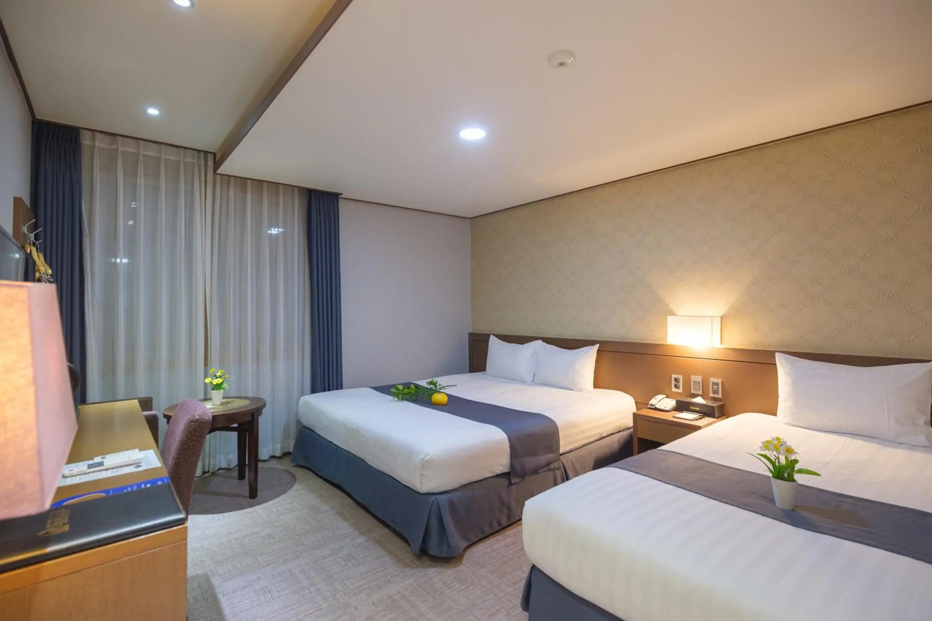 Photo of the whole room, Bed in Benikea Hotel Jeju Photo of the whole room, Bed in Benikea Hotel Jeju