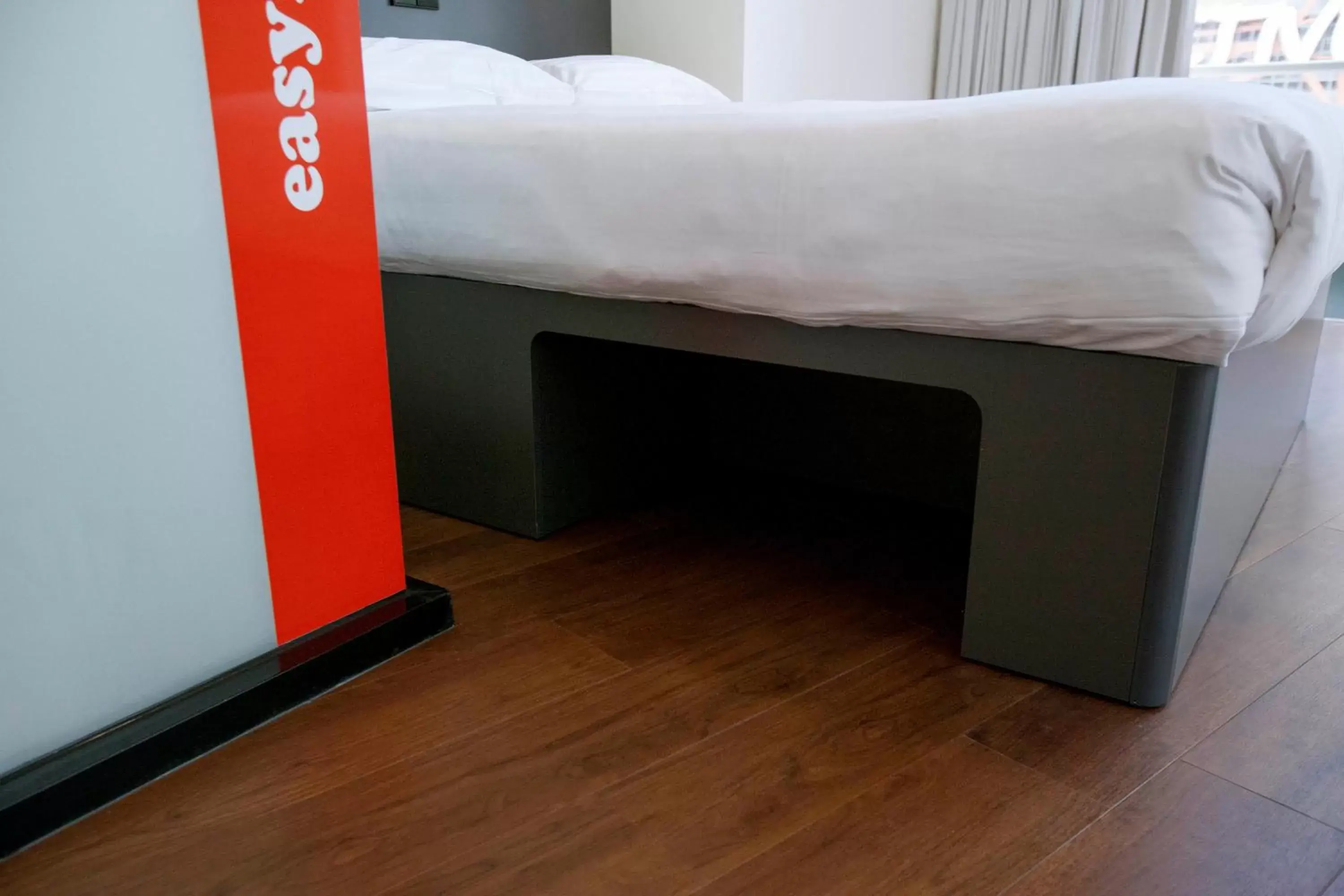 Bed in easyHotel Rotterdam City Centre