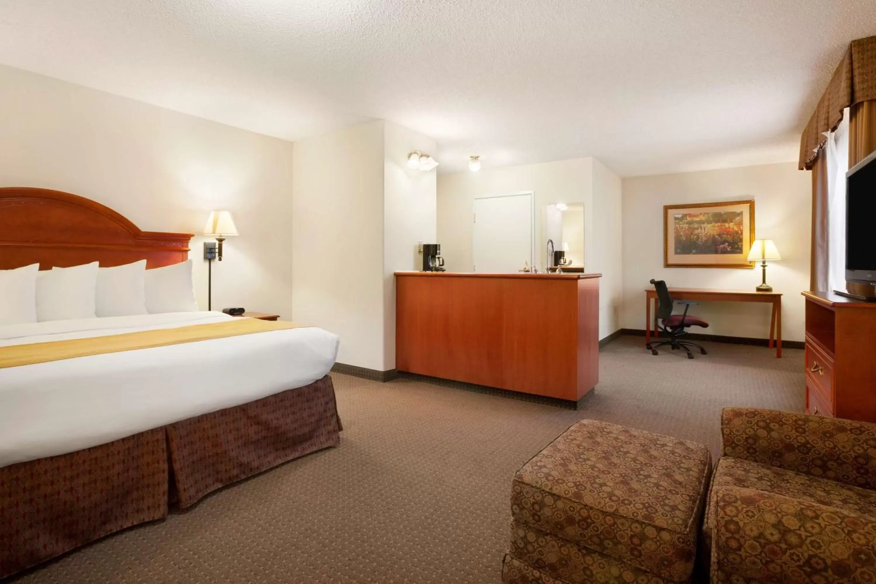 Photo of the whole room in Country Inn & Suites by Radisson, Northwood, IA