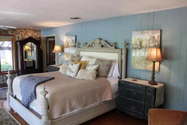 Bedroom, Bed in The Inn at White Oak