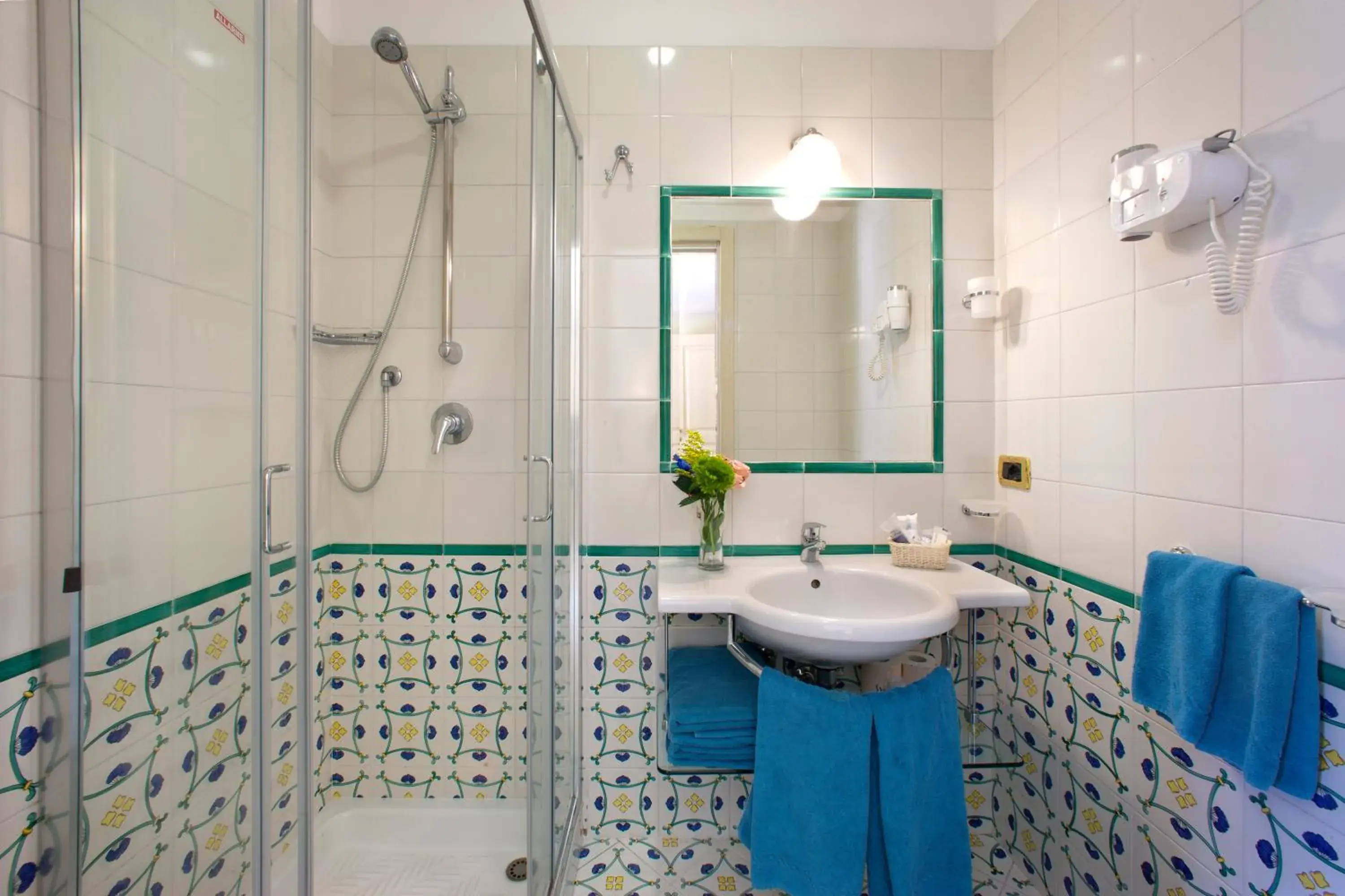 Bathroom in Hotel Del Mare