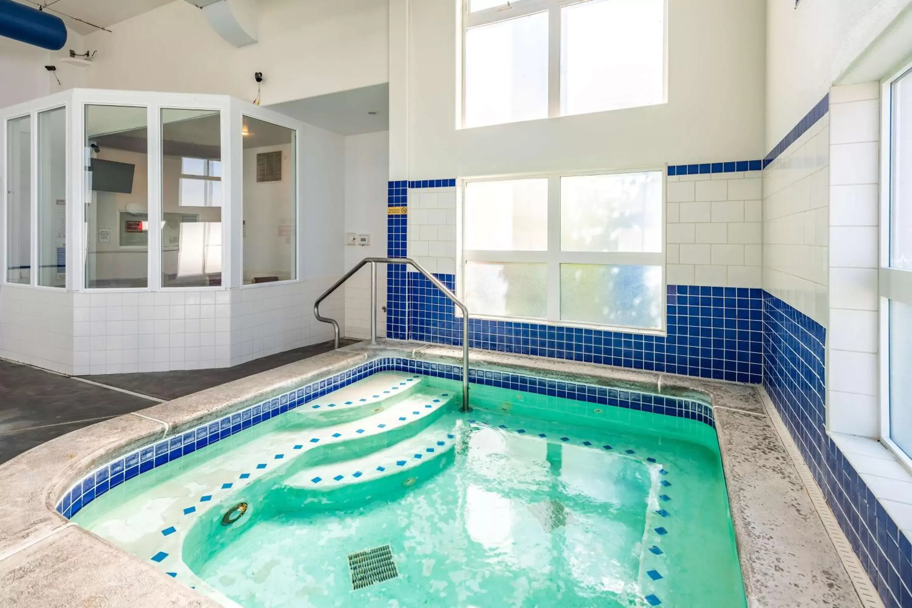 Pool view, Swimming Pool in Motel 6 Clarkston, WA