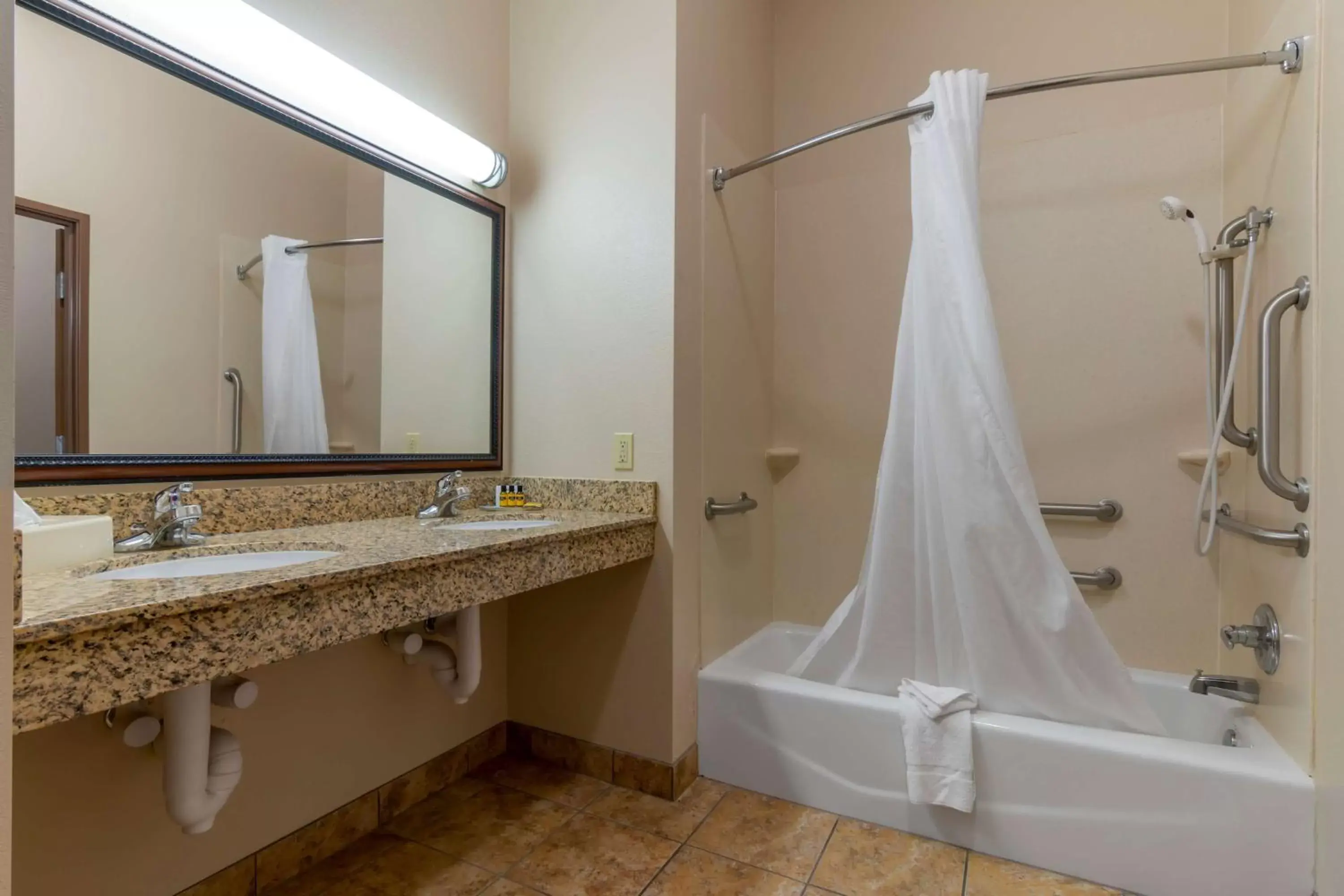 Bathroom in Best Western Plus Butterfield Inn