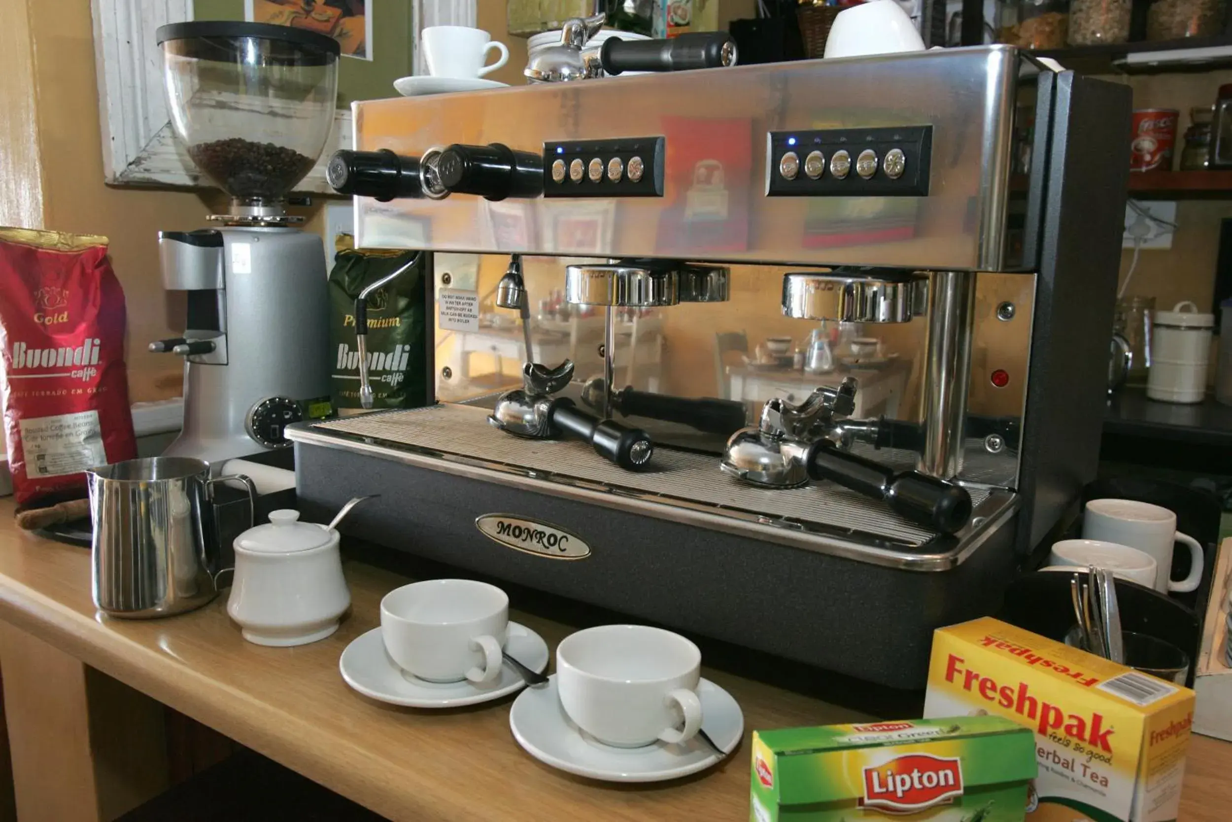Coffee/tea facilities in Dolphin Inn Guesthouse