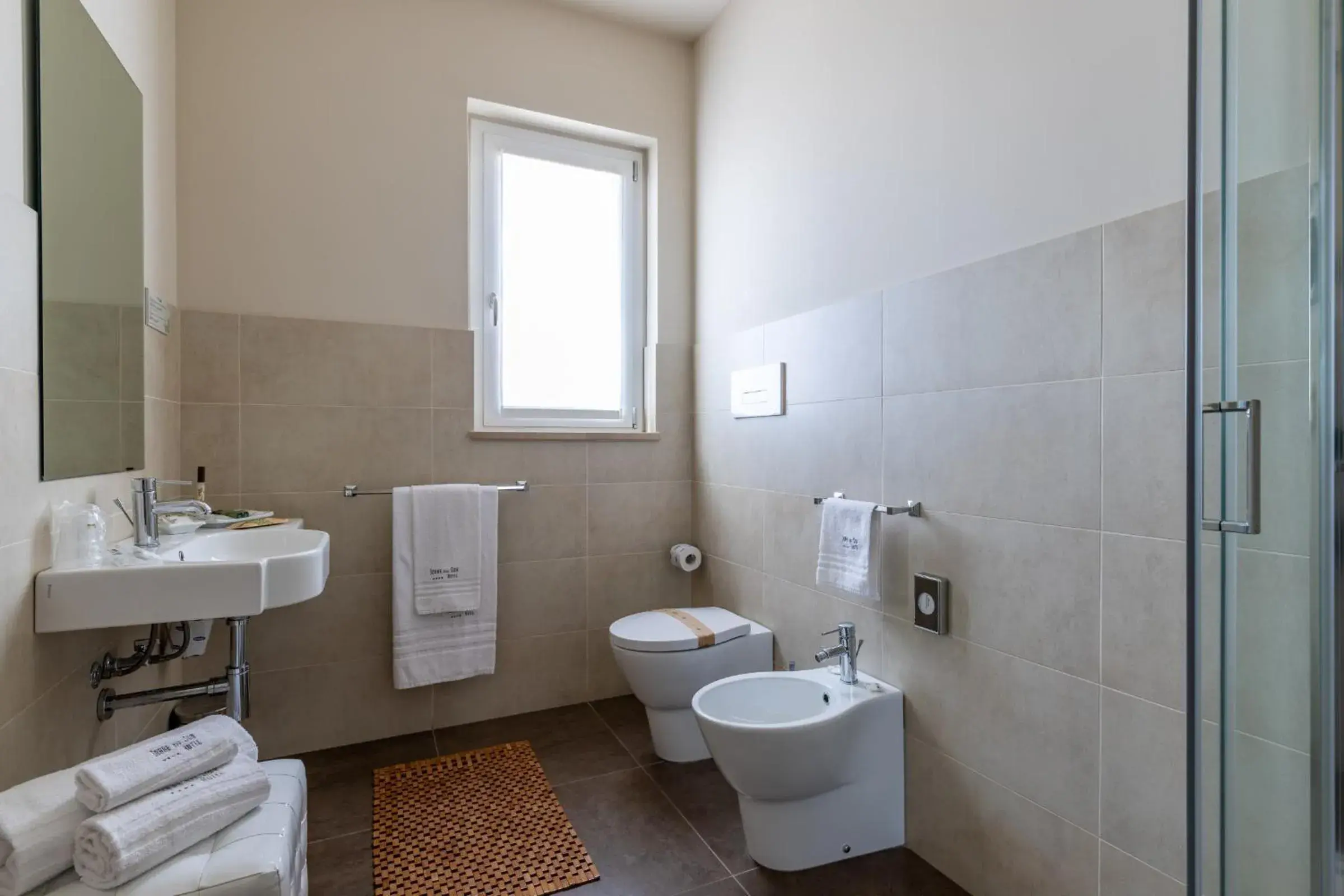 Bathroom in Hotel Torre Del Sud