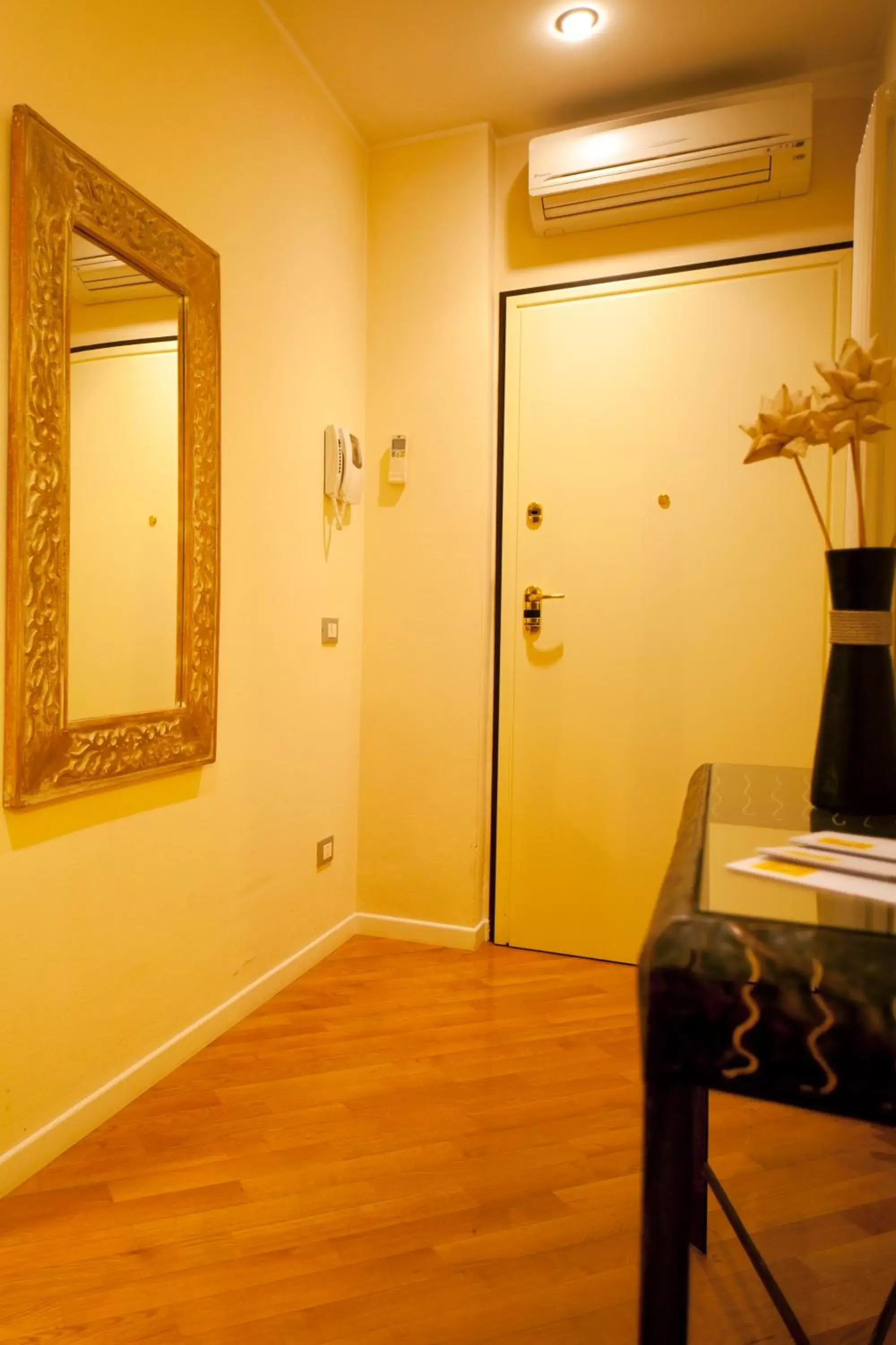 Decorative detail, Bathroom in Exclusive Aparthotel La Reunion