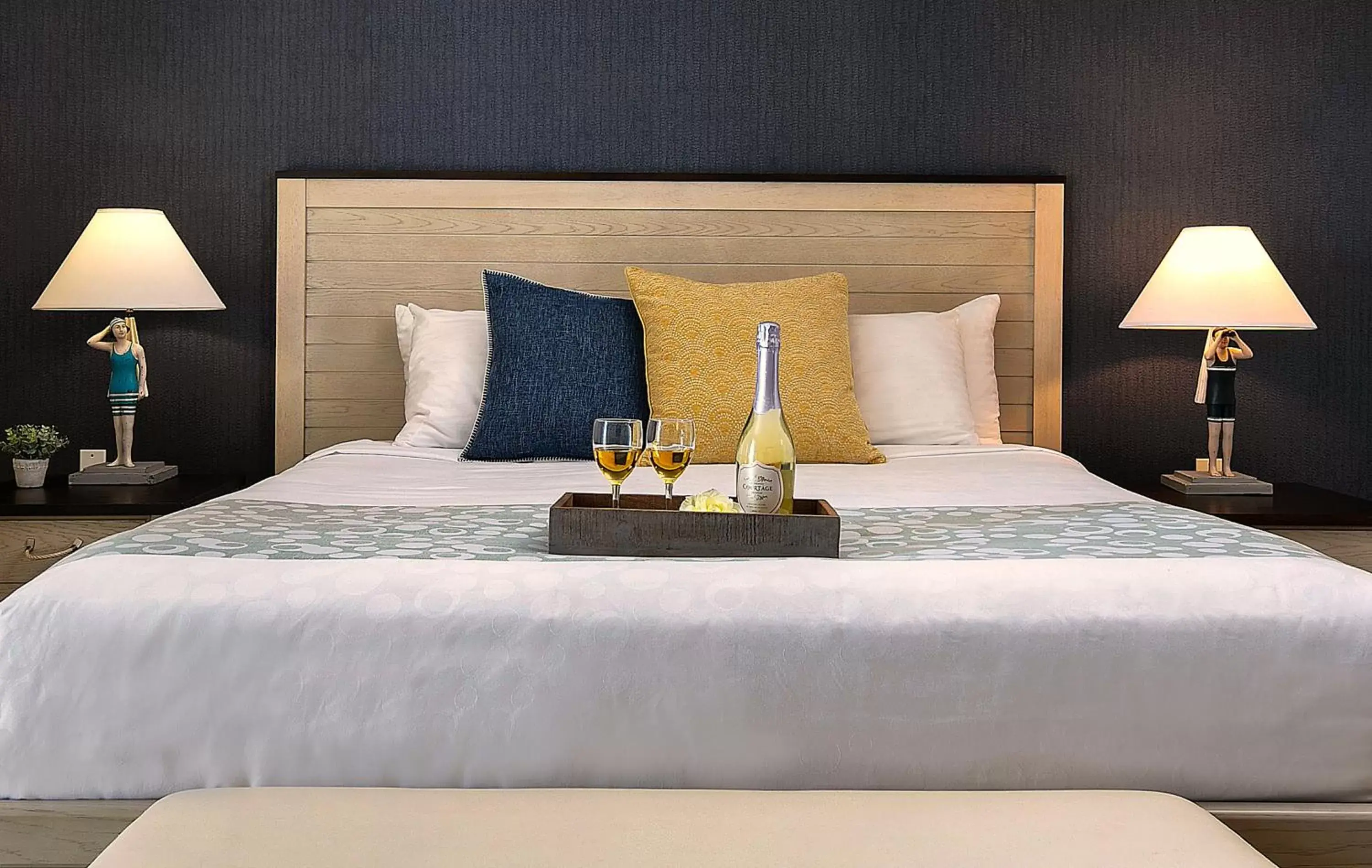 Bedroom, Bed in Pismo Lighthouse Suites Bedroom, Bed in Pismo Lighthouse Suites